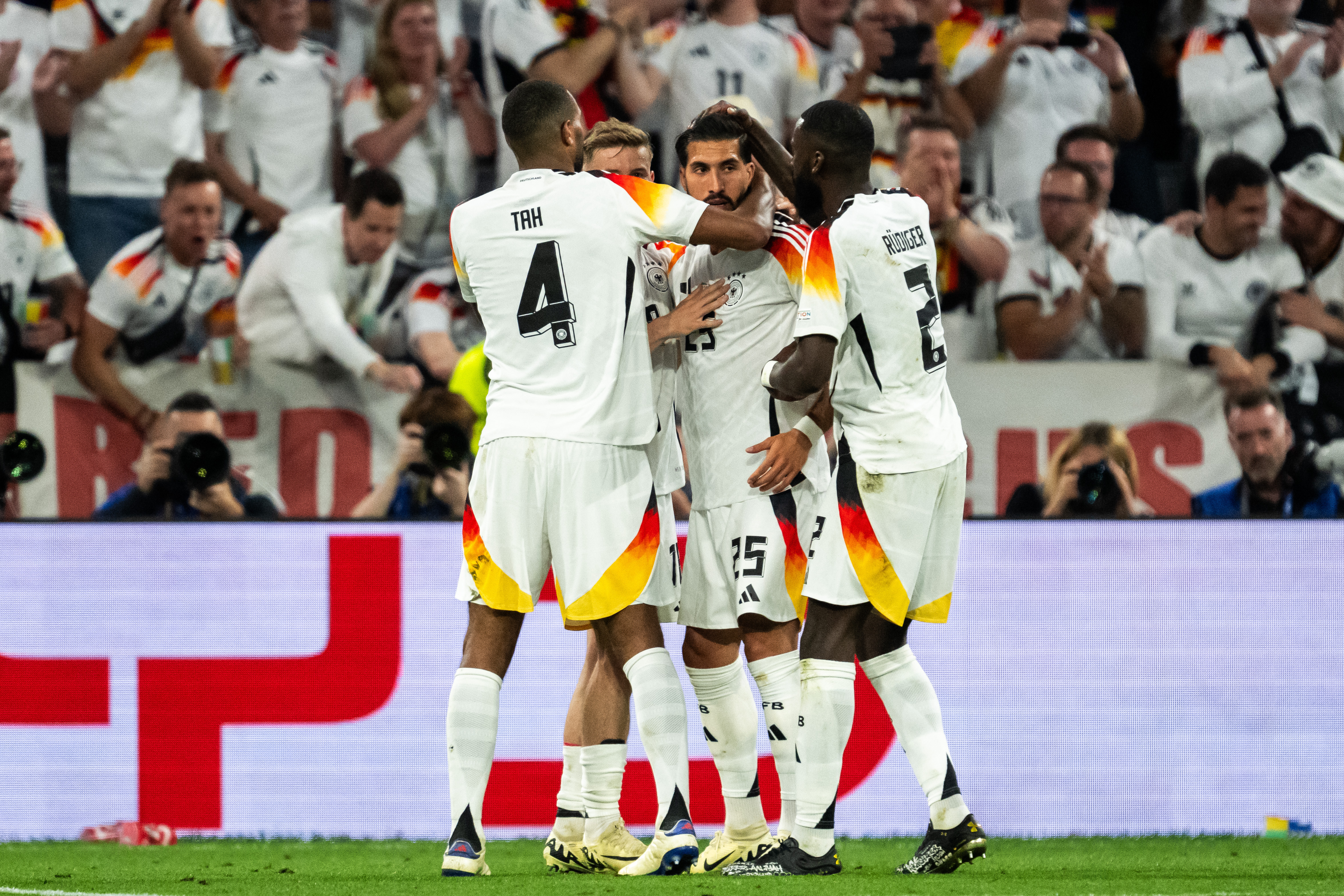 Siktet inställt på avancemang för Tyskland