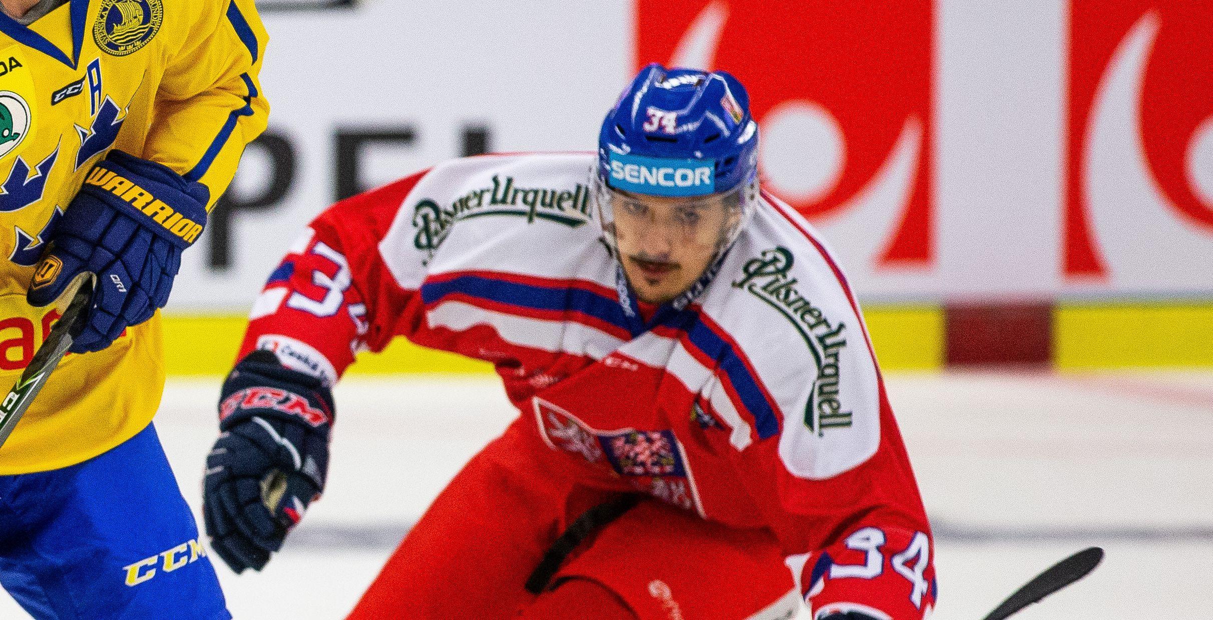 Mora-forwarden drar utomlands