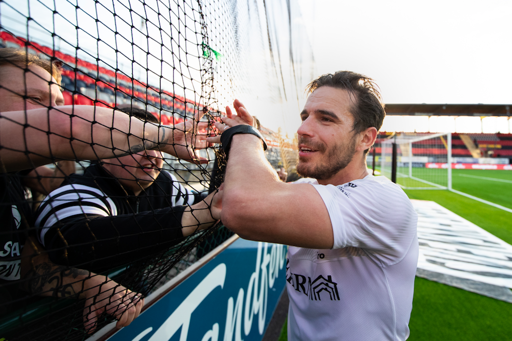 Allsvenska mittfältaren hoppas på nytt kontrakt