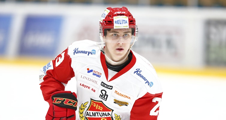 Hockeyttan-klubbens supervärvning - den KHL-meriterade backen förstärker