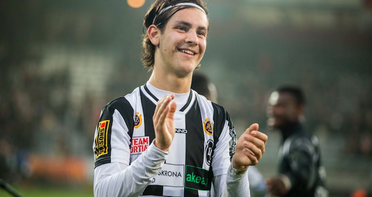 Mittfältaren stannar i Landskrona