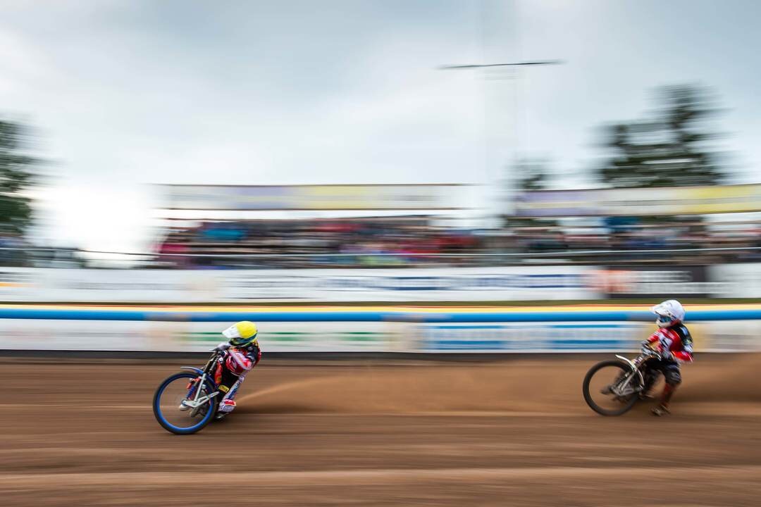 Elitserien - Smederna and Västervik through to semis