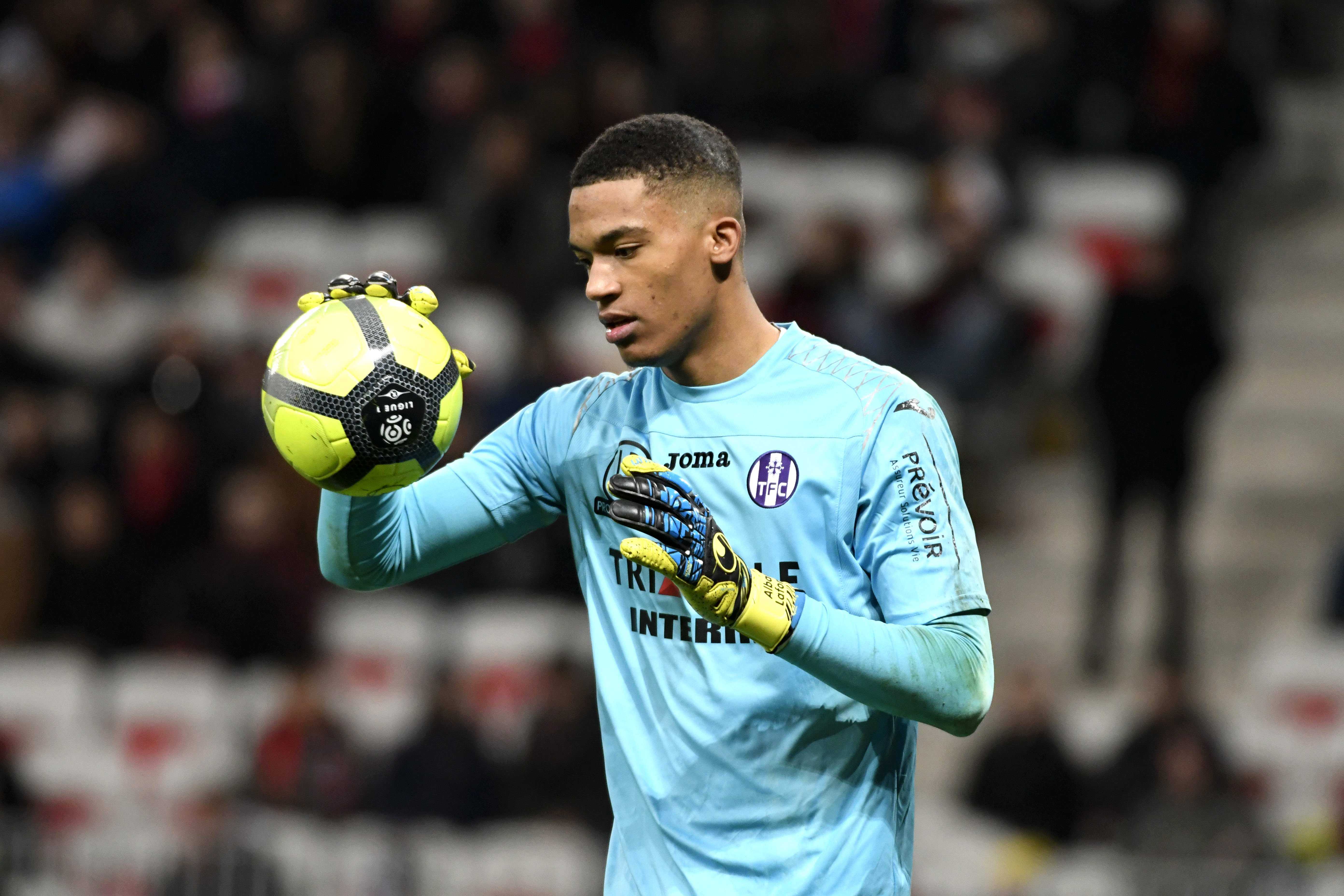 Målvakten placeras i Arsenal, Roma och Napoli