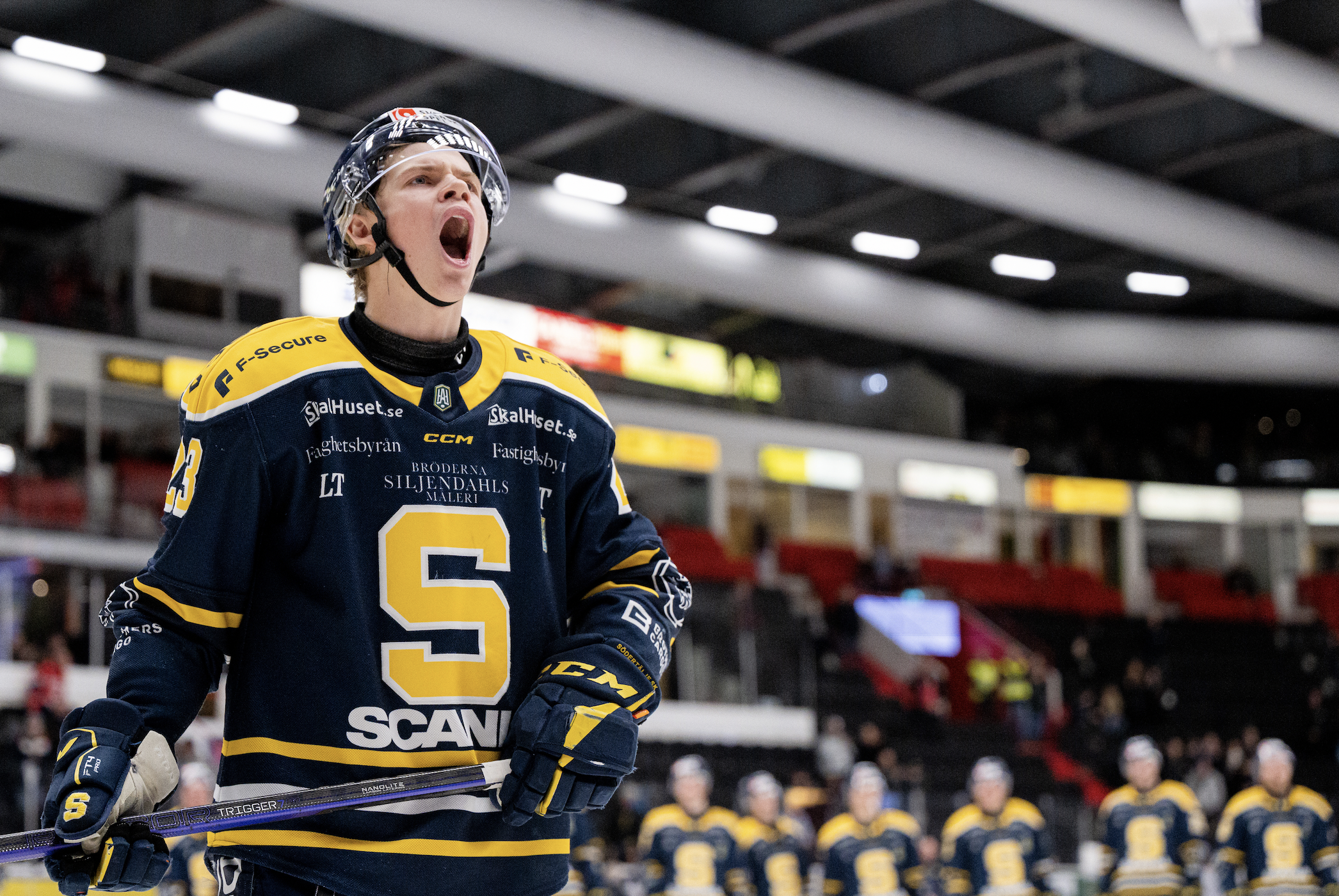 Två spelare lämnar Södertälje