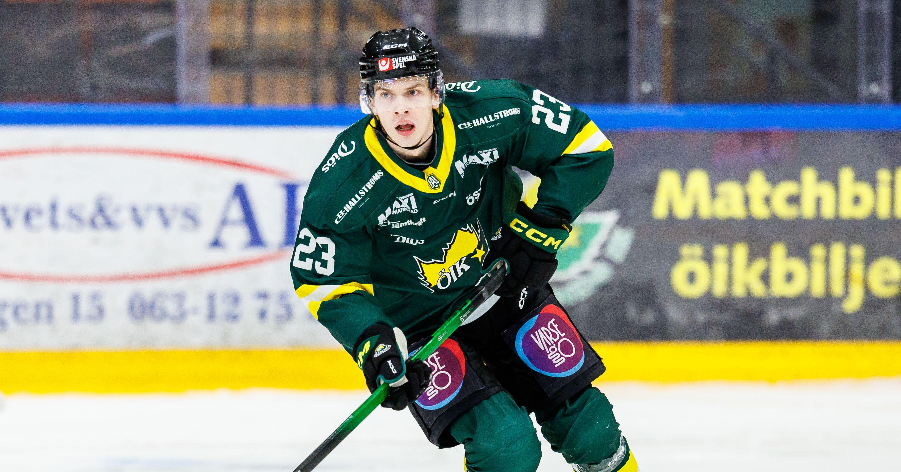 Den SHL-meriterade forwarden uppges bli kvar