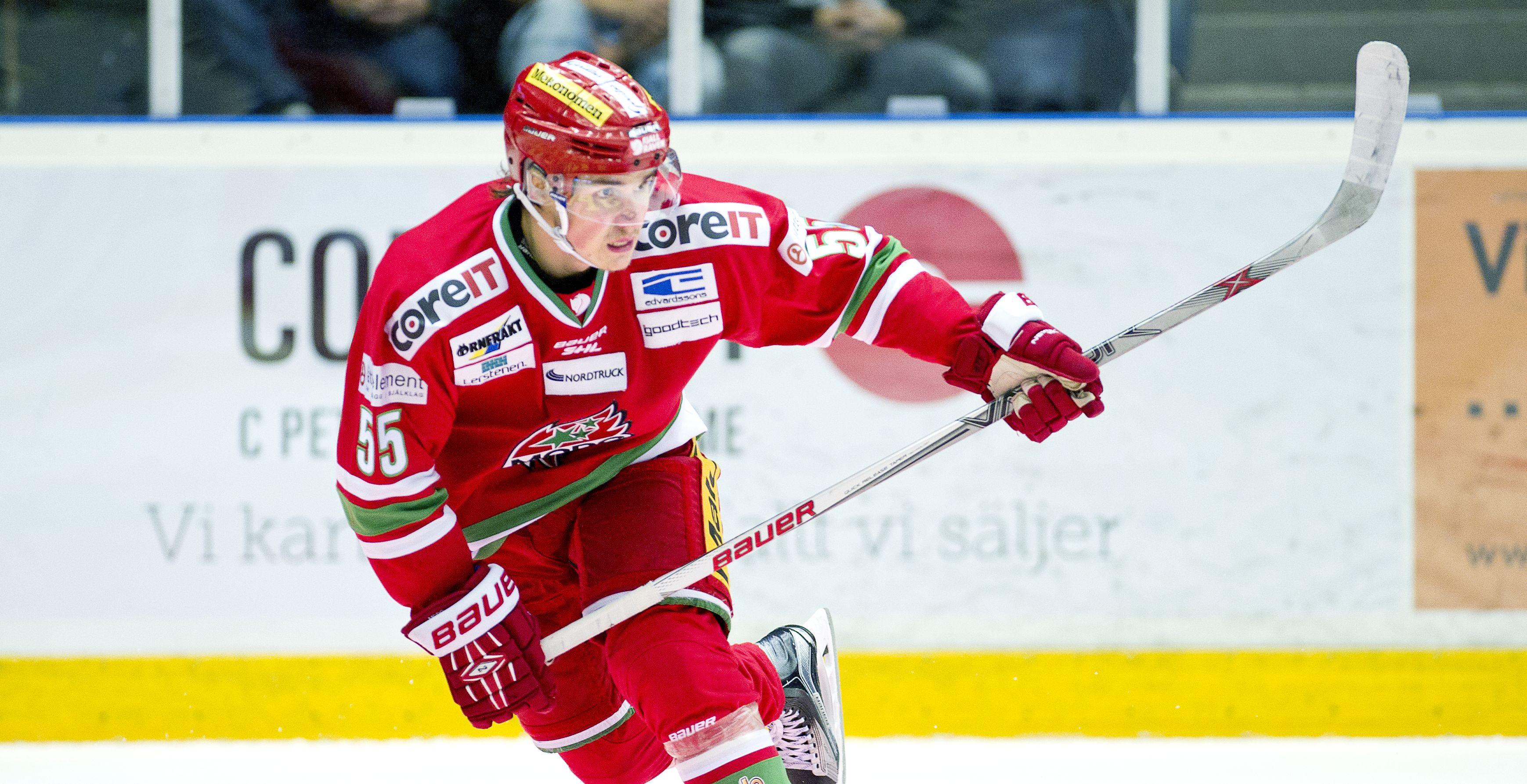 Den SHL-meriterade backen blir kvar i Hockeyettan