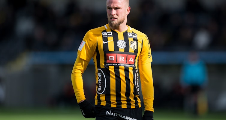 Fick rött kort - nu förlängs avstängningen