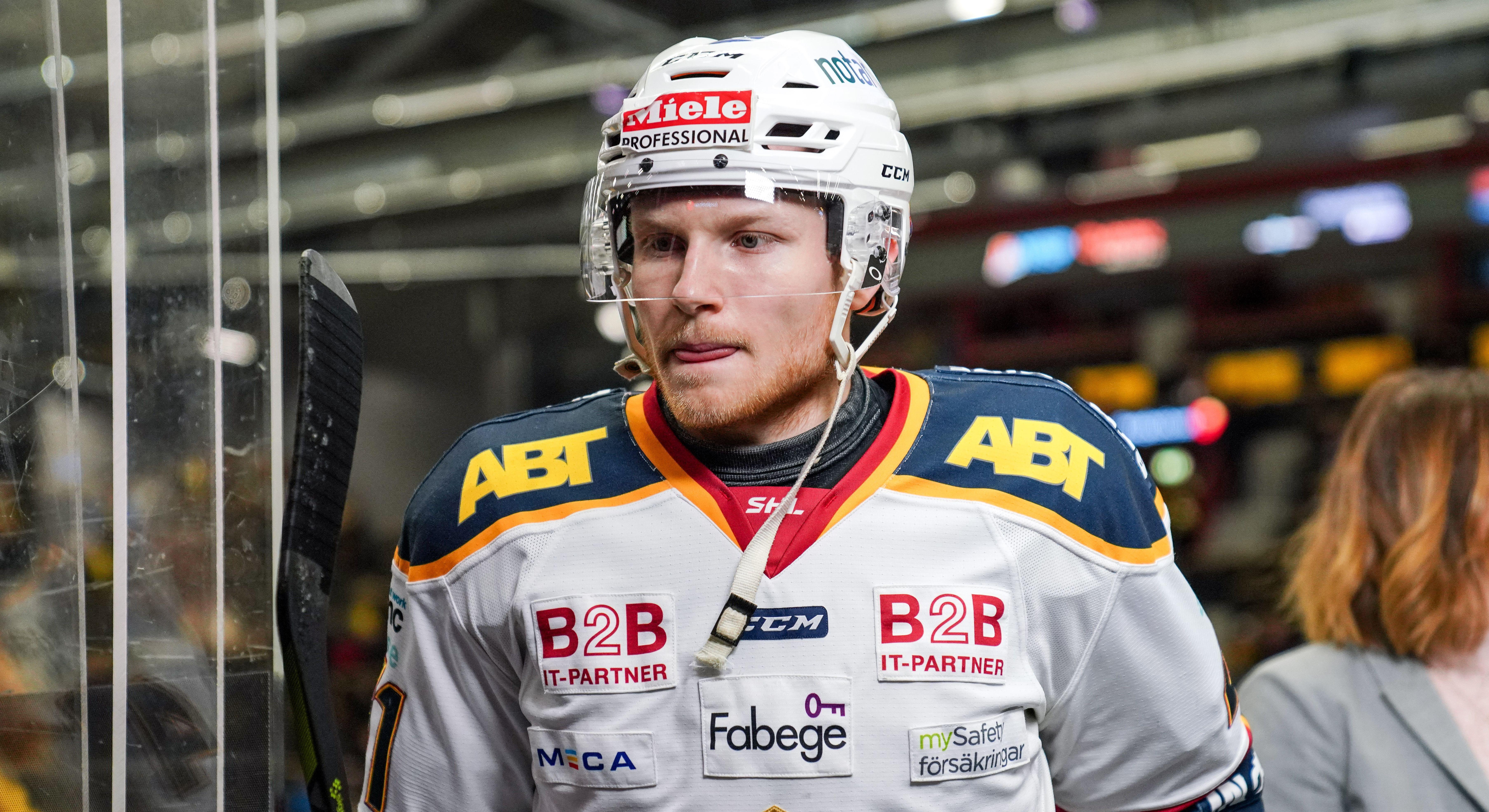 Alexander Falk uppges hamna i det allsvenska laget