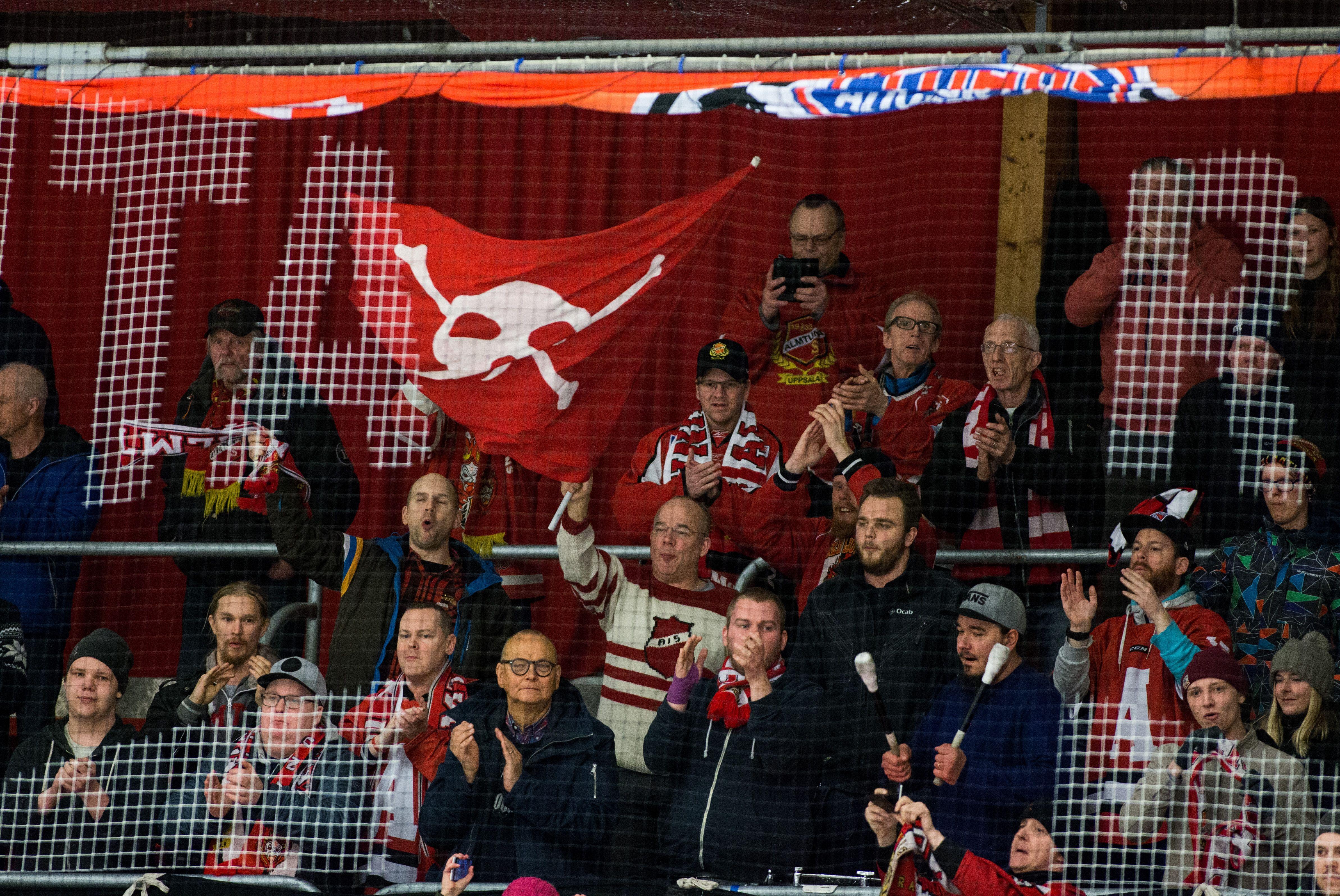 Lånar back från Hockeyettan-laget