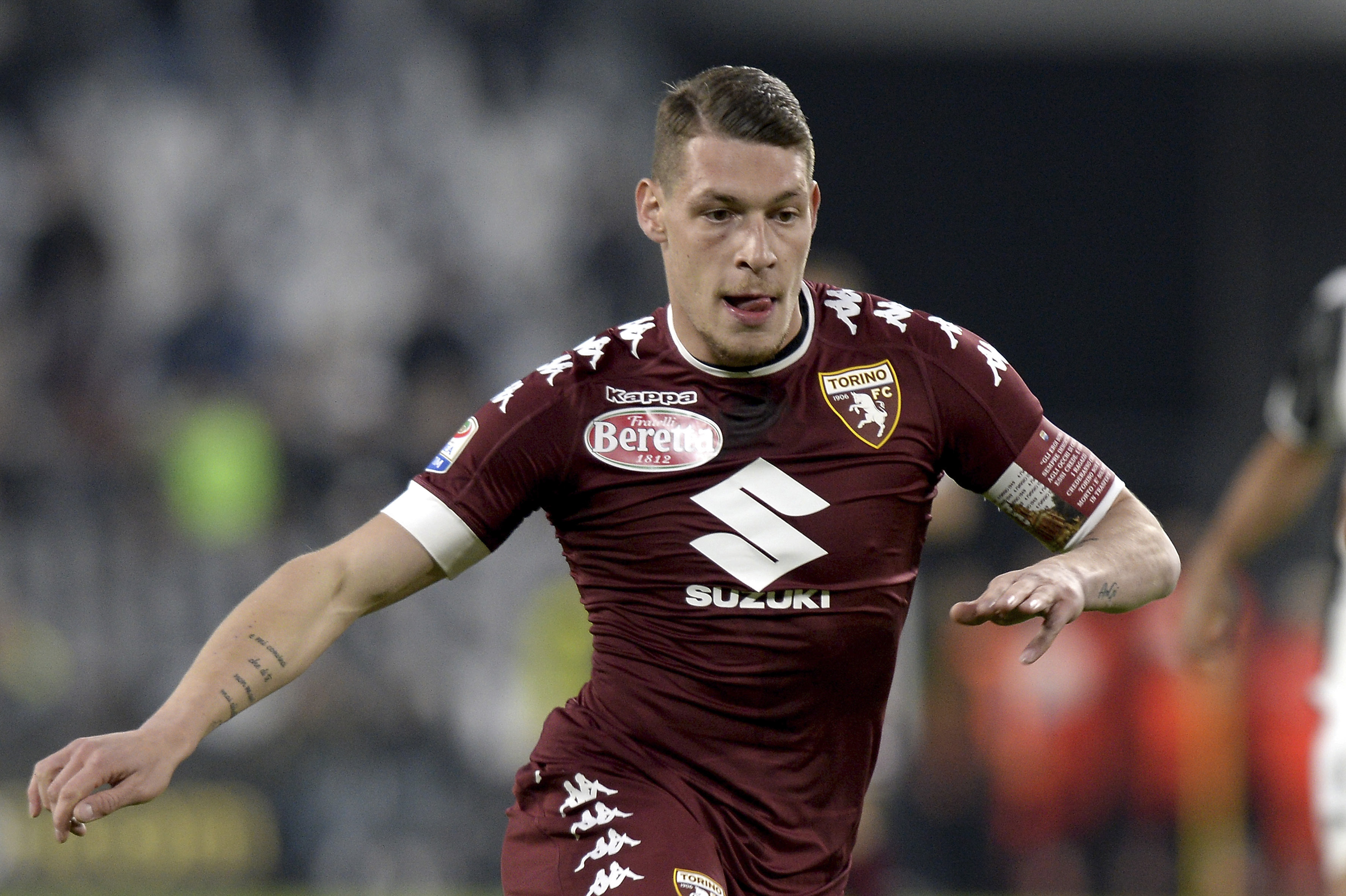 Tre storklubbar ute efter anfallaren?