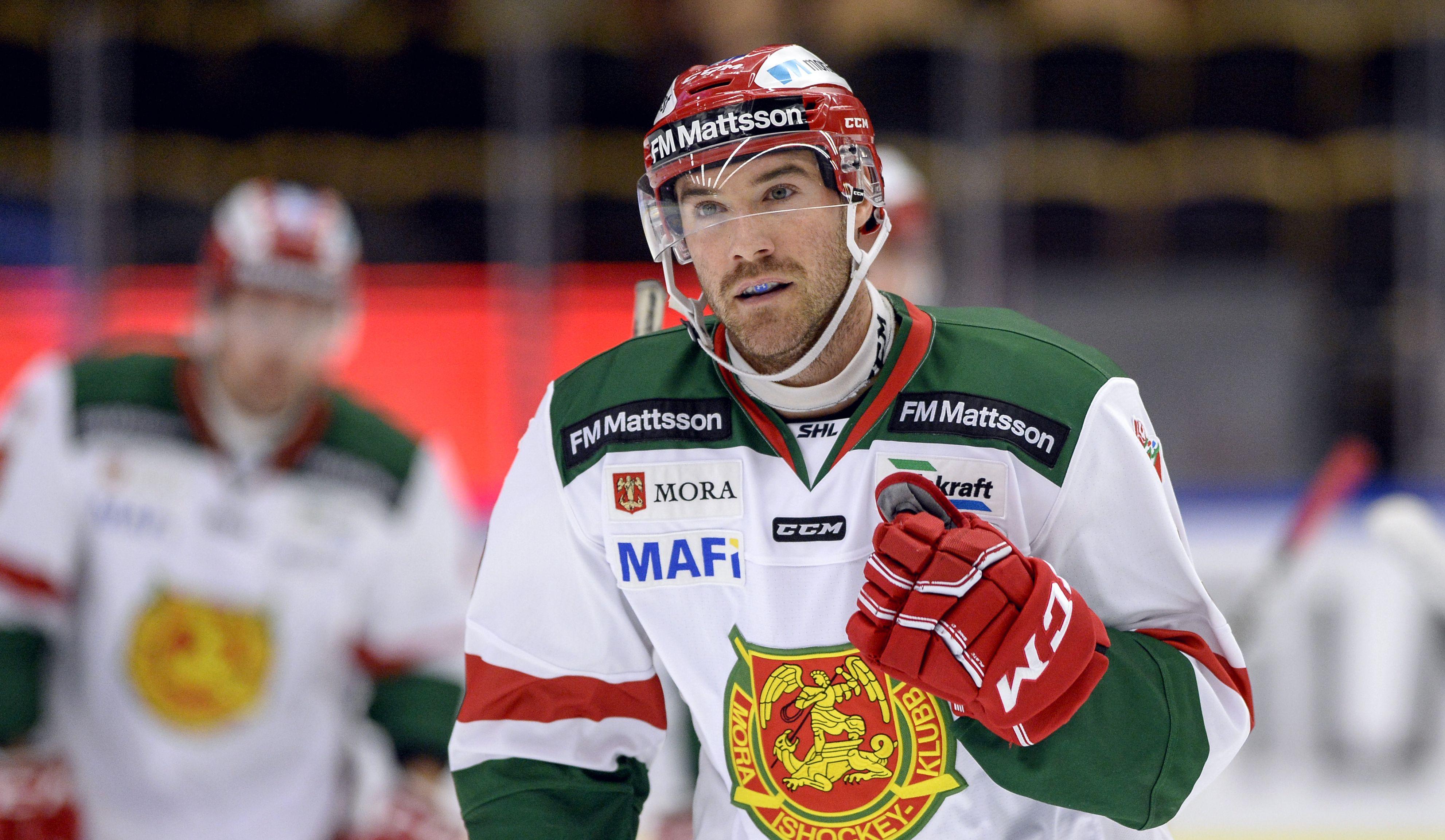 Andrew Rowe blir kvar i SHL
