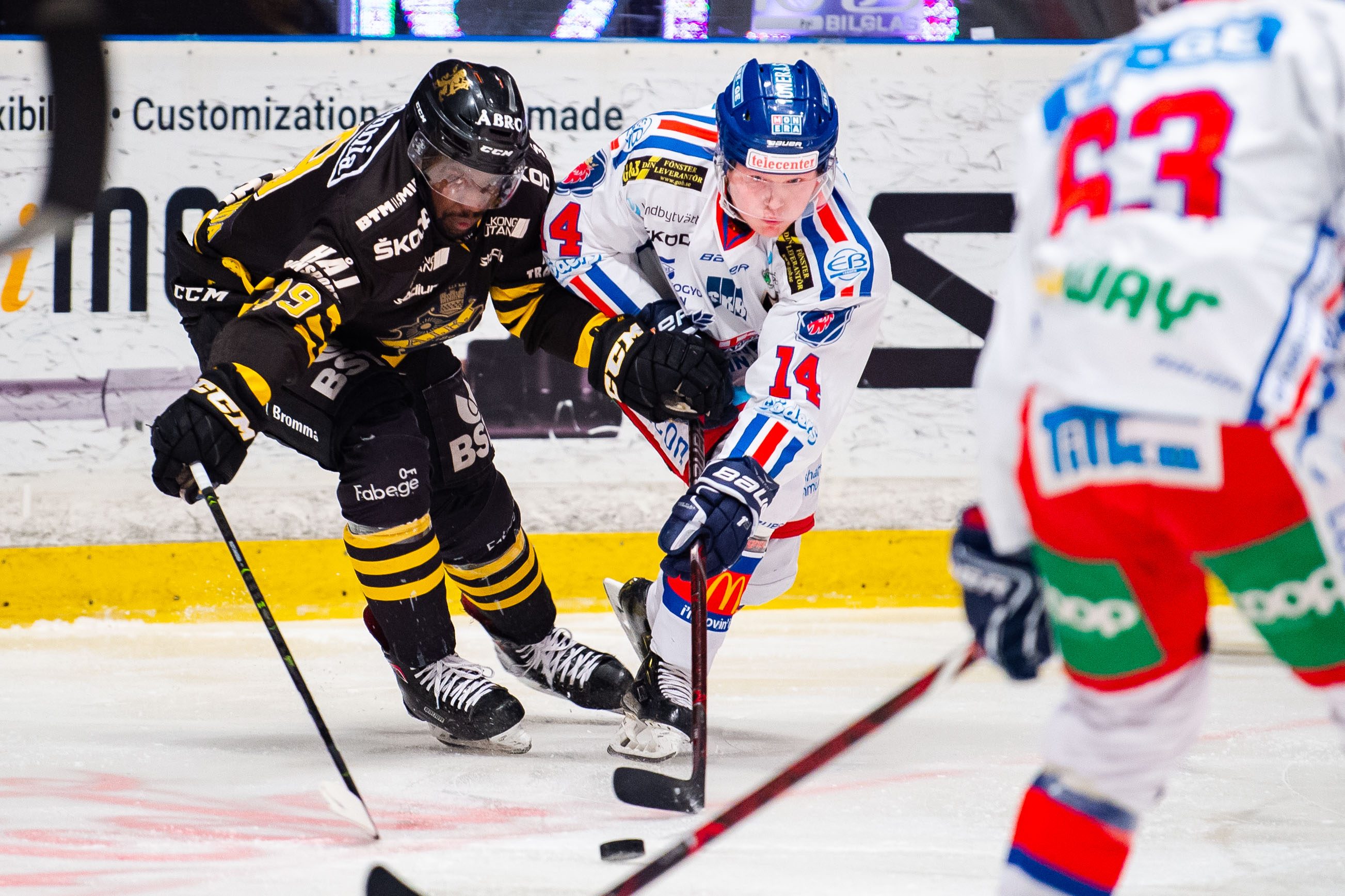 Forwarden förstärker Vita Hästen