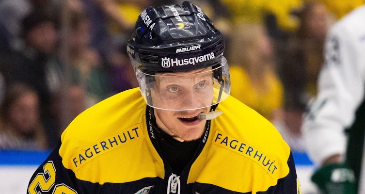 Anton Bengtsson väntas bli kvar i SHL