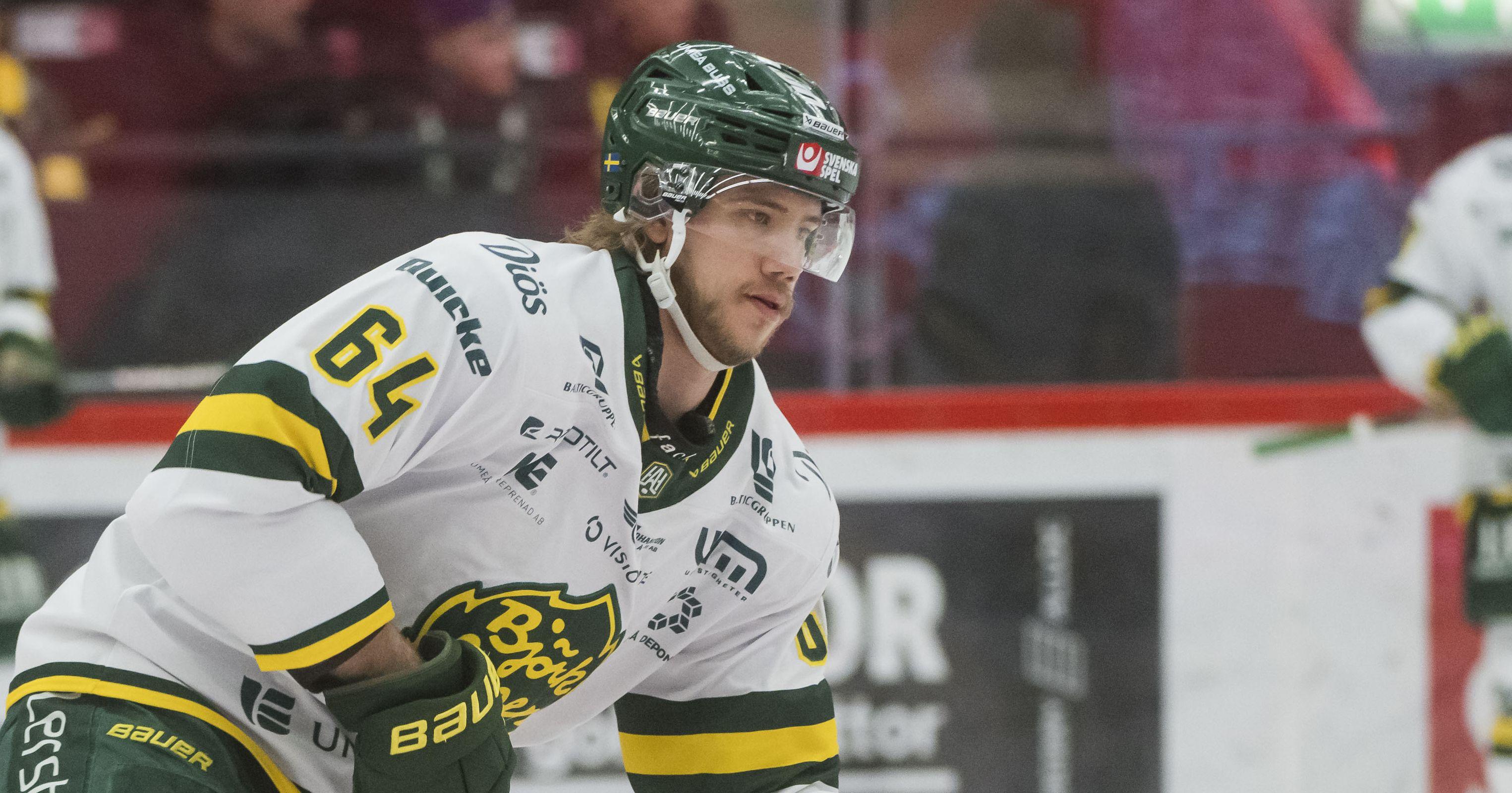 Förlänger avtalet med HockeyAllsvenskan-toppklubben - klar för två säsonger till