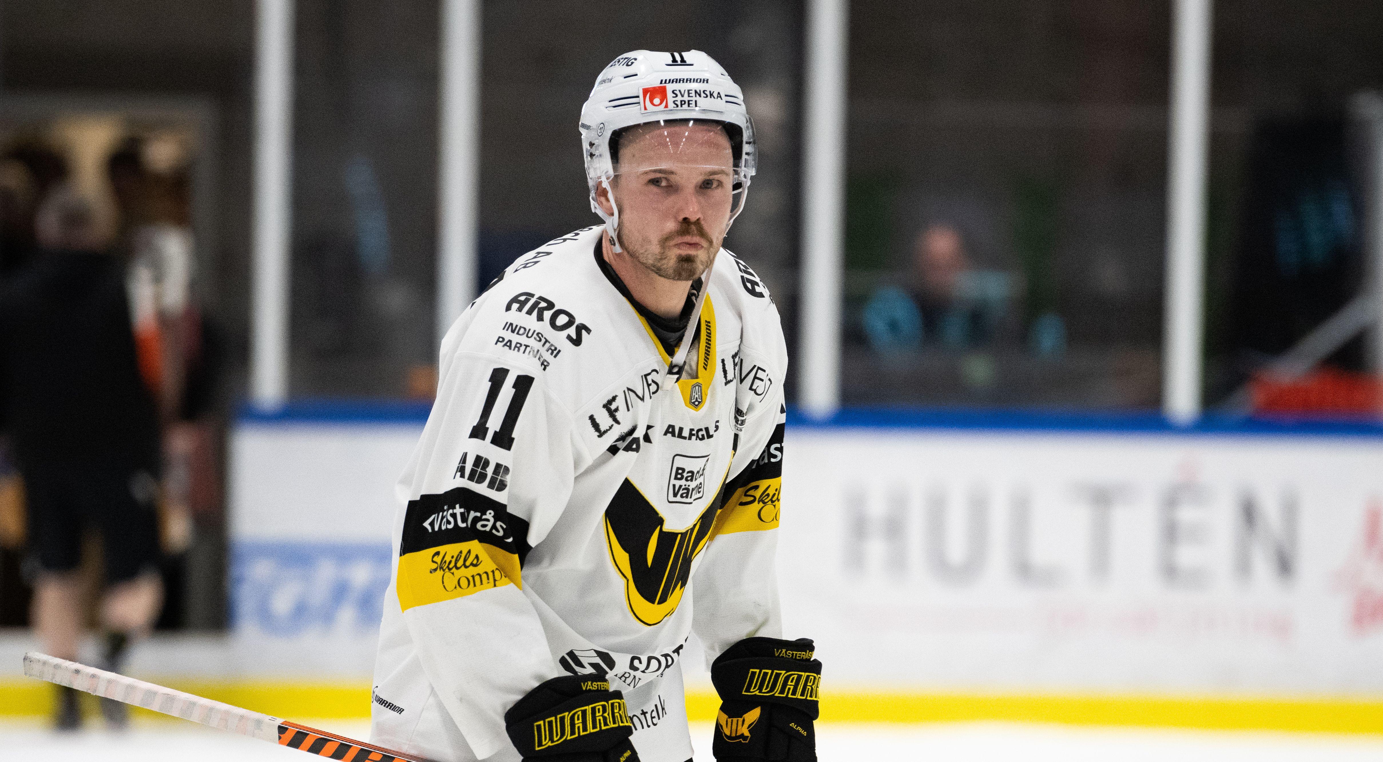 Anton Svensson blir kvar i HockeyAllsvenskan