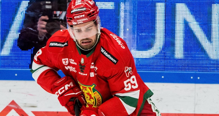 Flera SHL-klubbar har visat intresse för succéforwarden