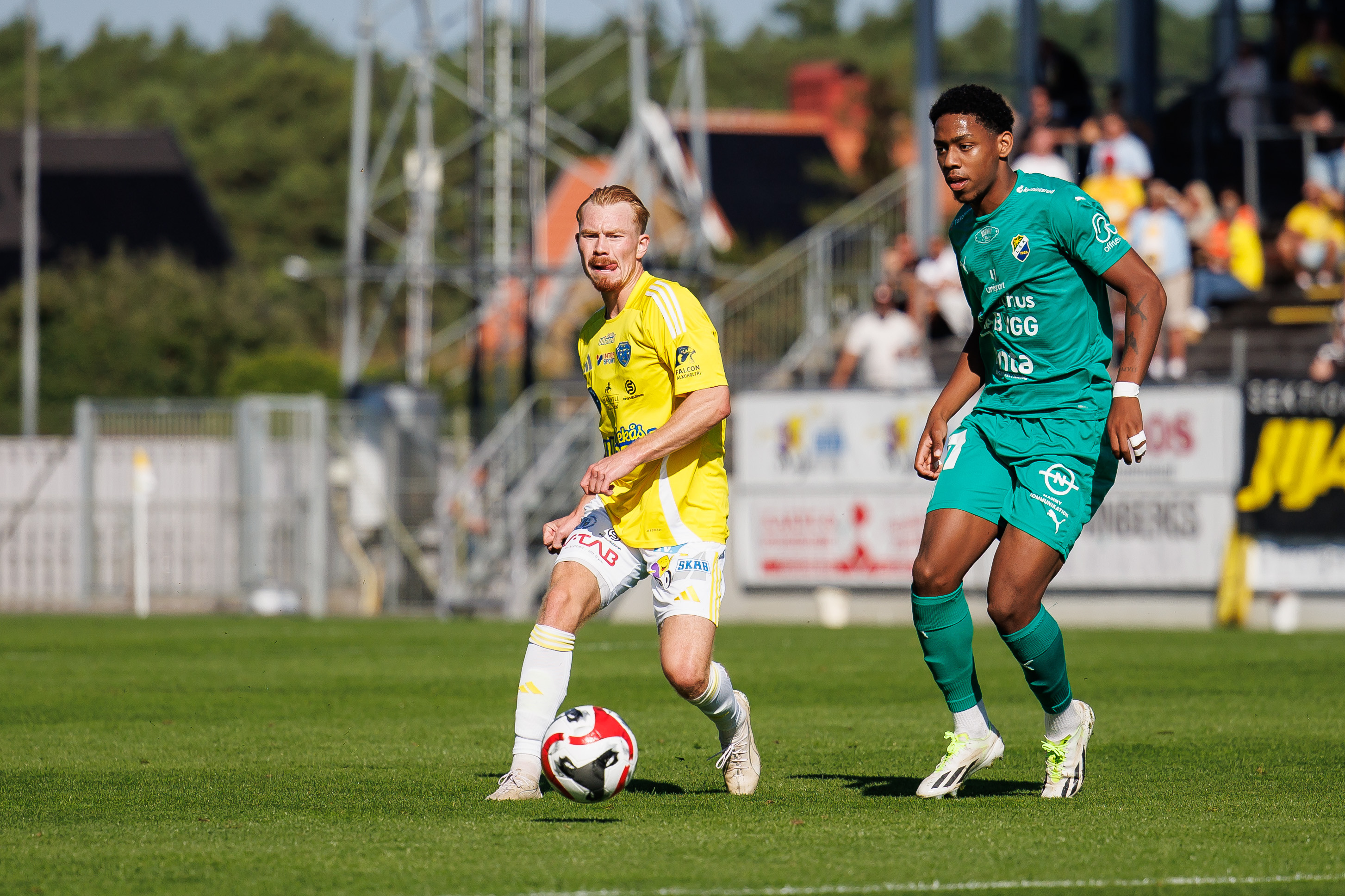 AIK ser ut att vinna dragkampen om Adrian Helm