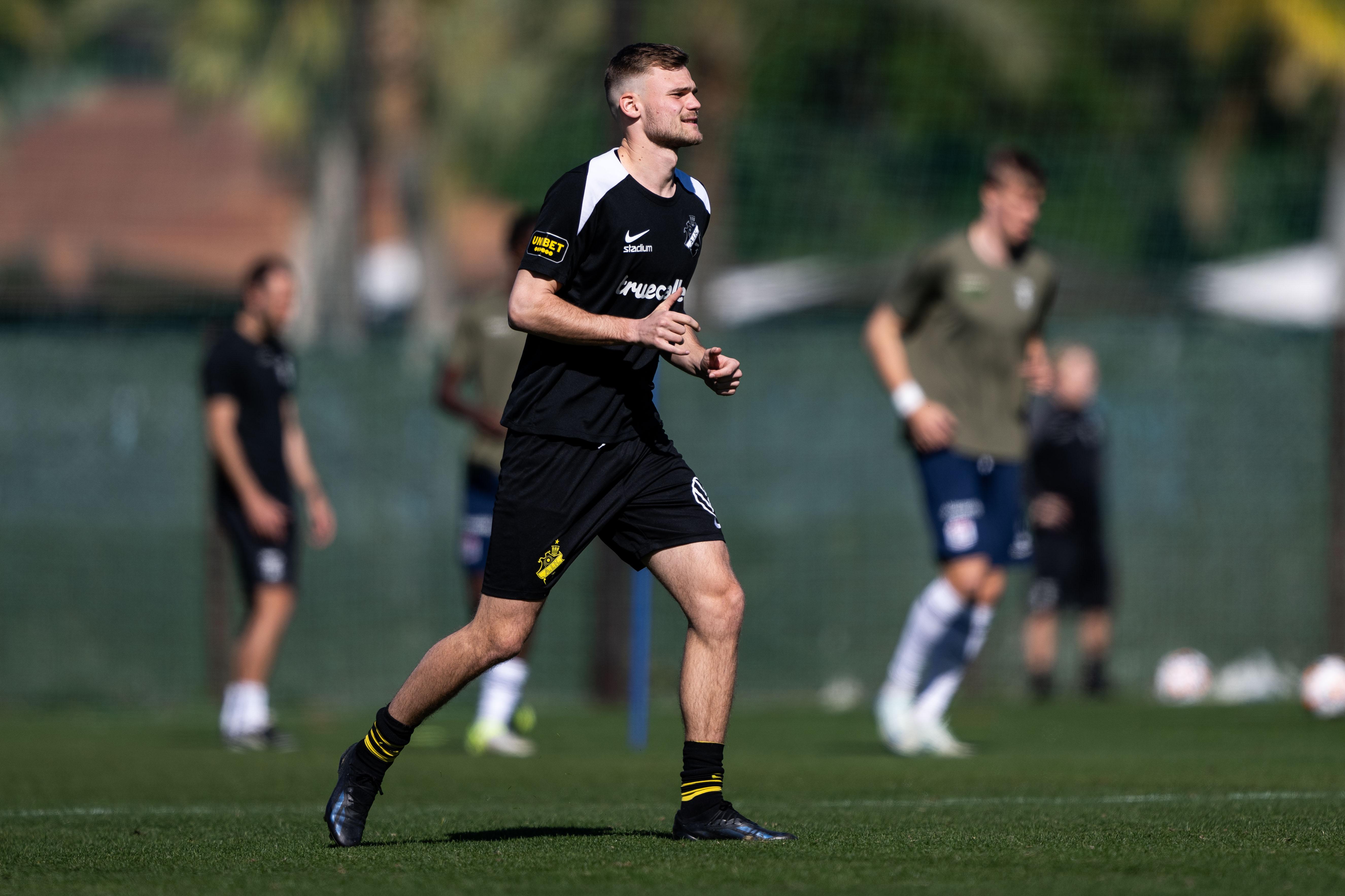 Oscar Uddenäs klar för Öster