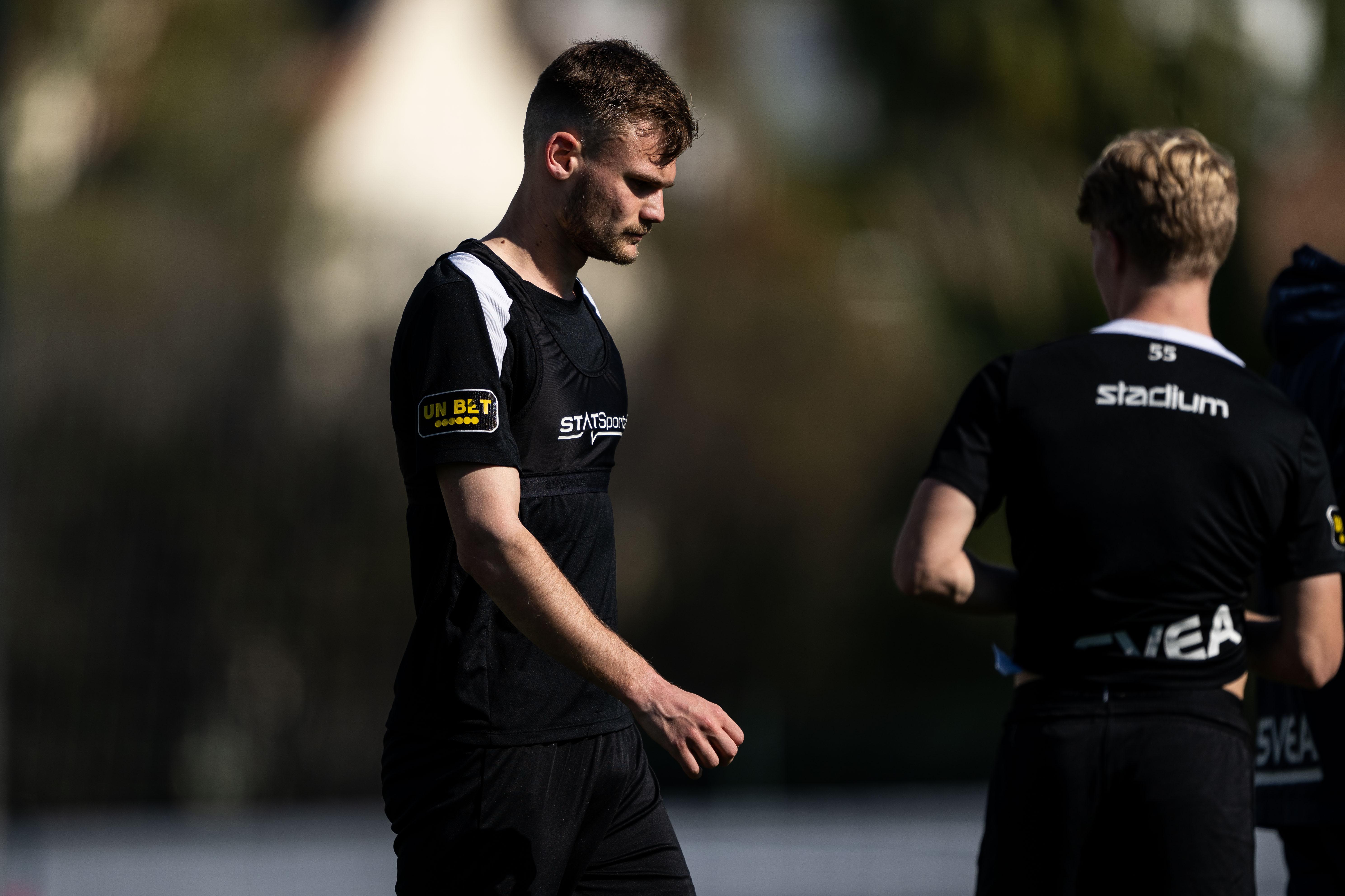 Oscar Uddenäs på väg till Öster