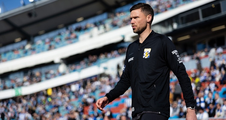 Trotjänar-duon blir kvar i Blåvitt