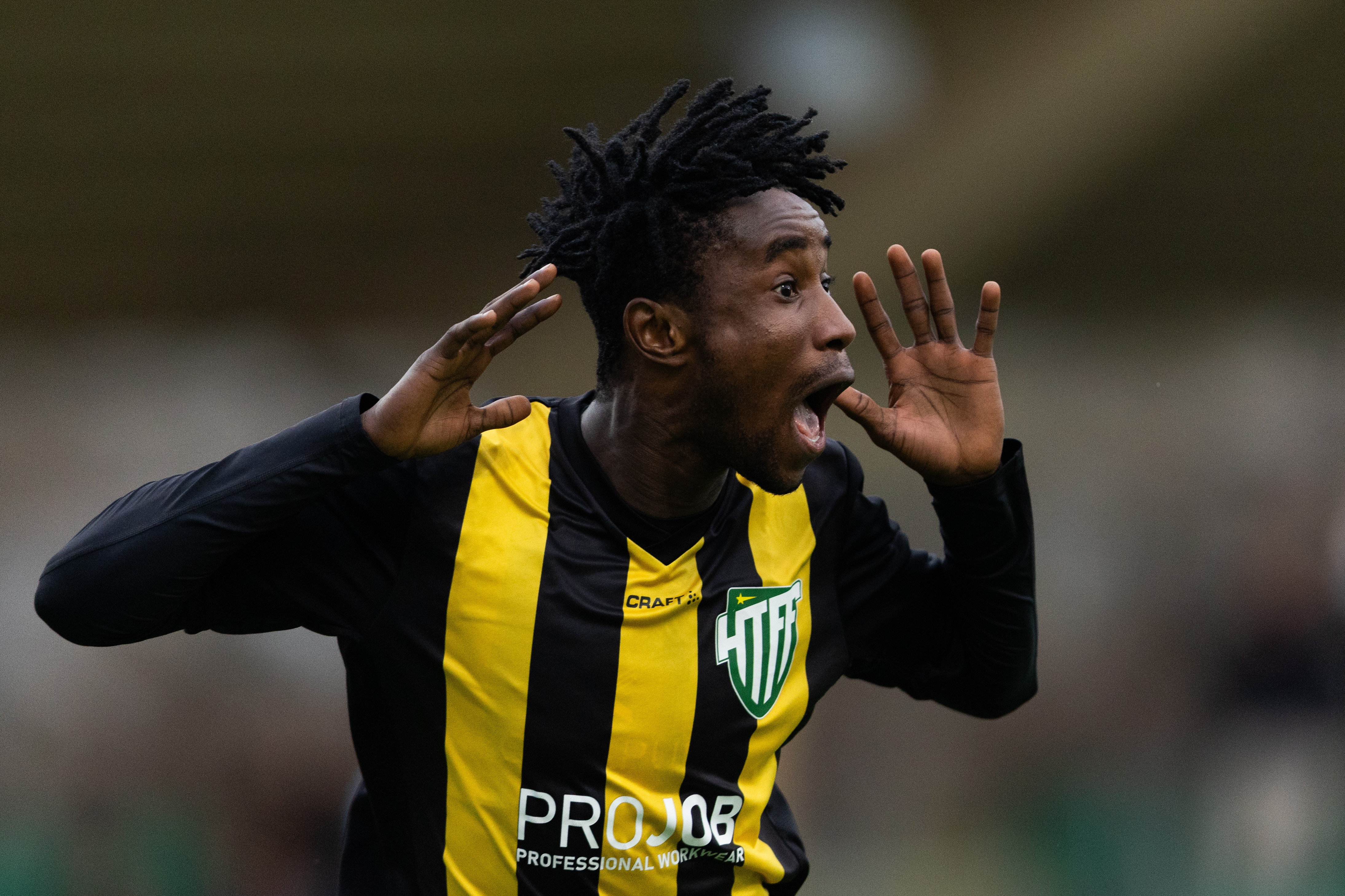 Officiellt: Sirius värvar Adindu