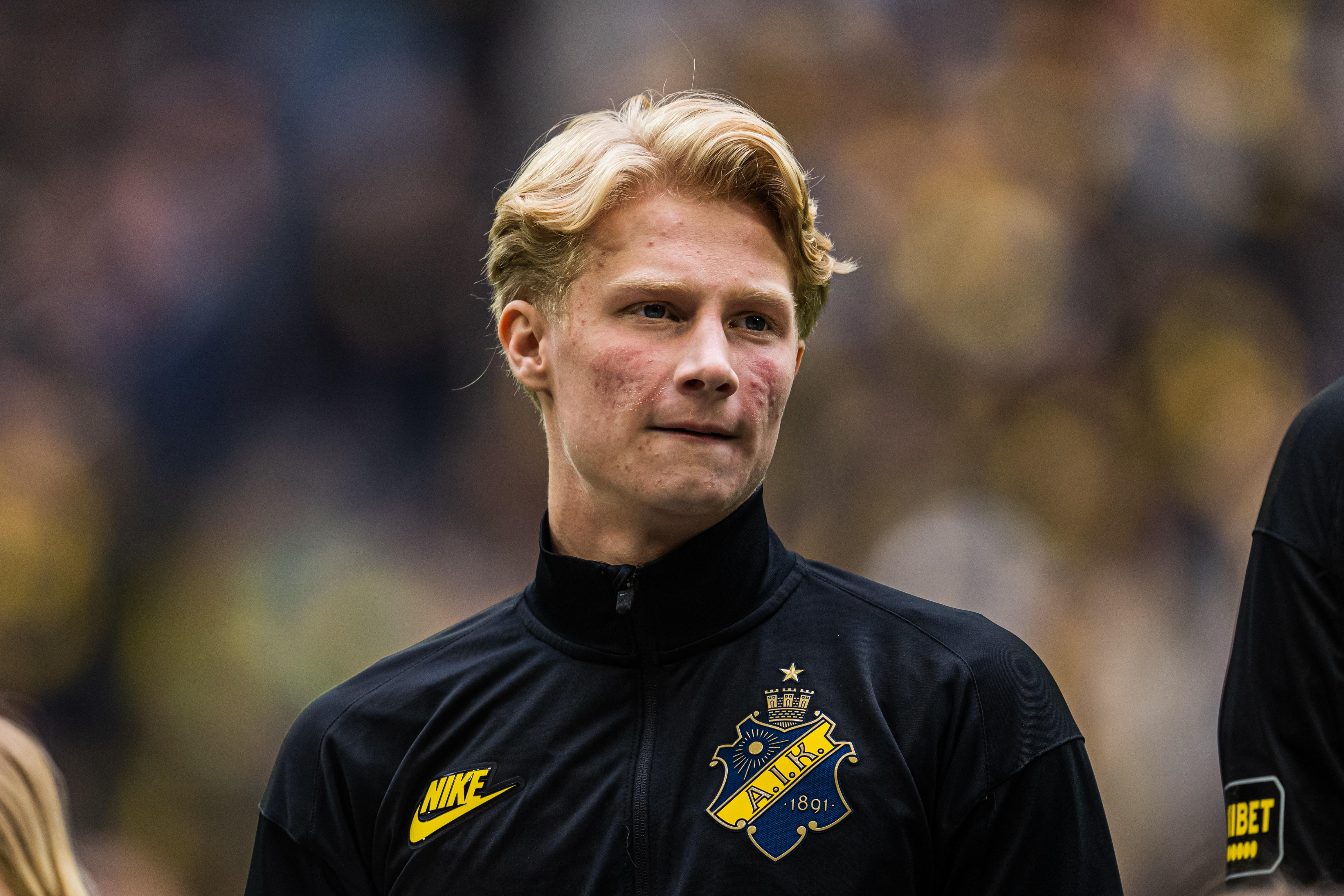 AIK förlänger med Redkin