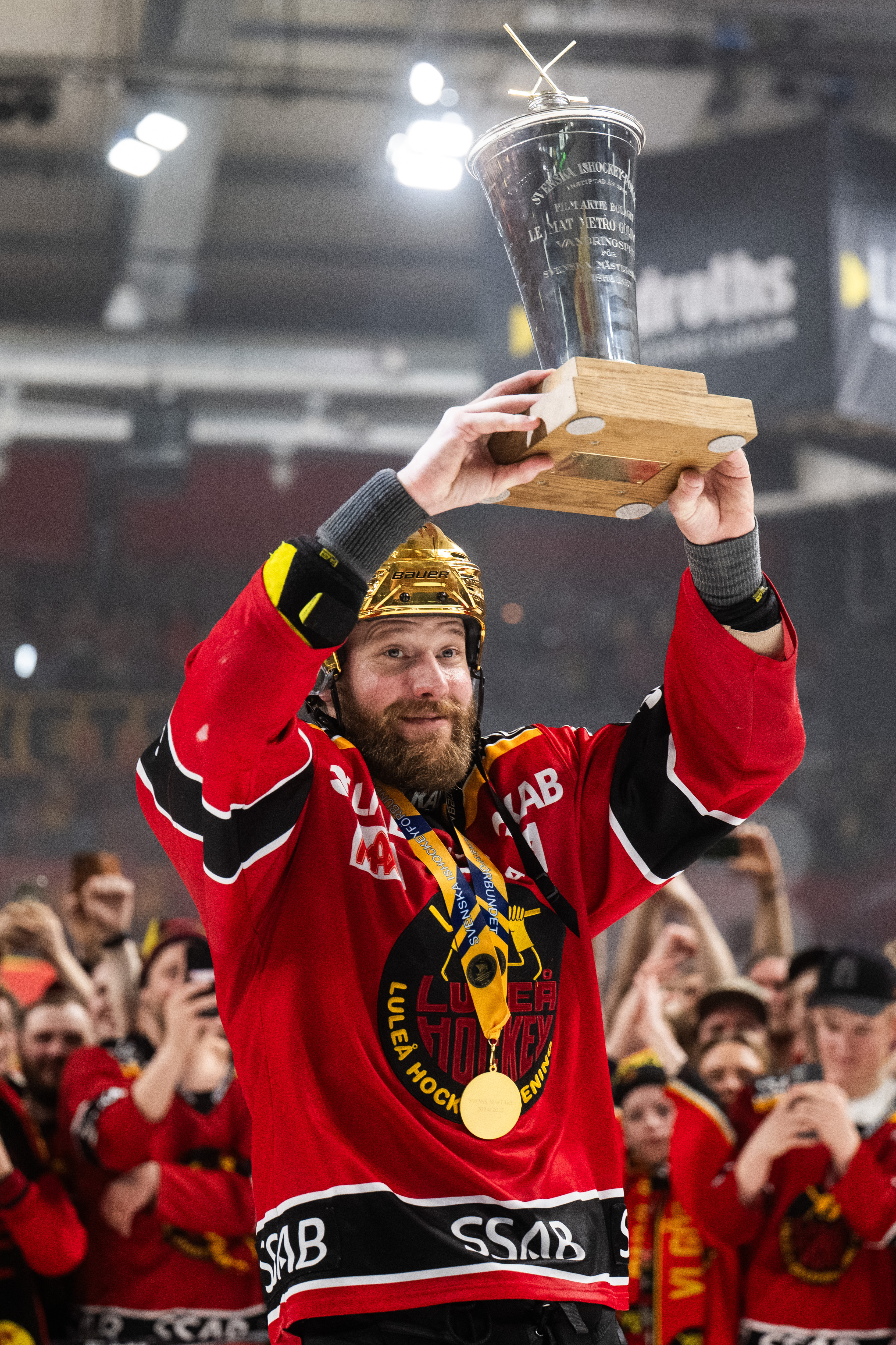 Det är vackert när cirklar sluts i guld