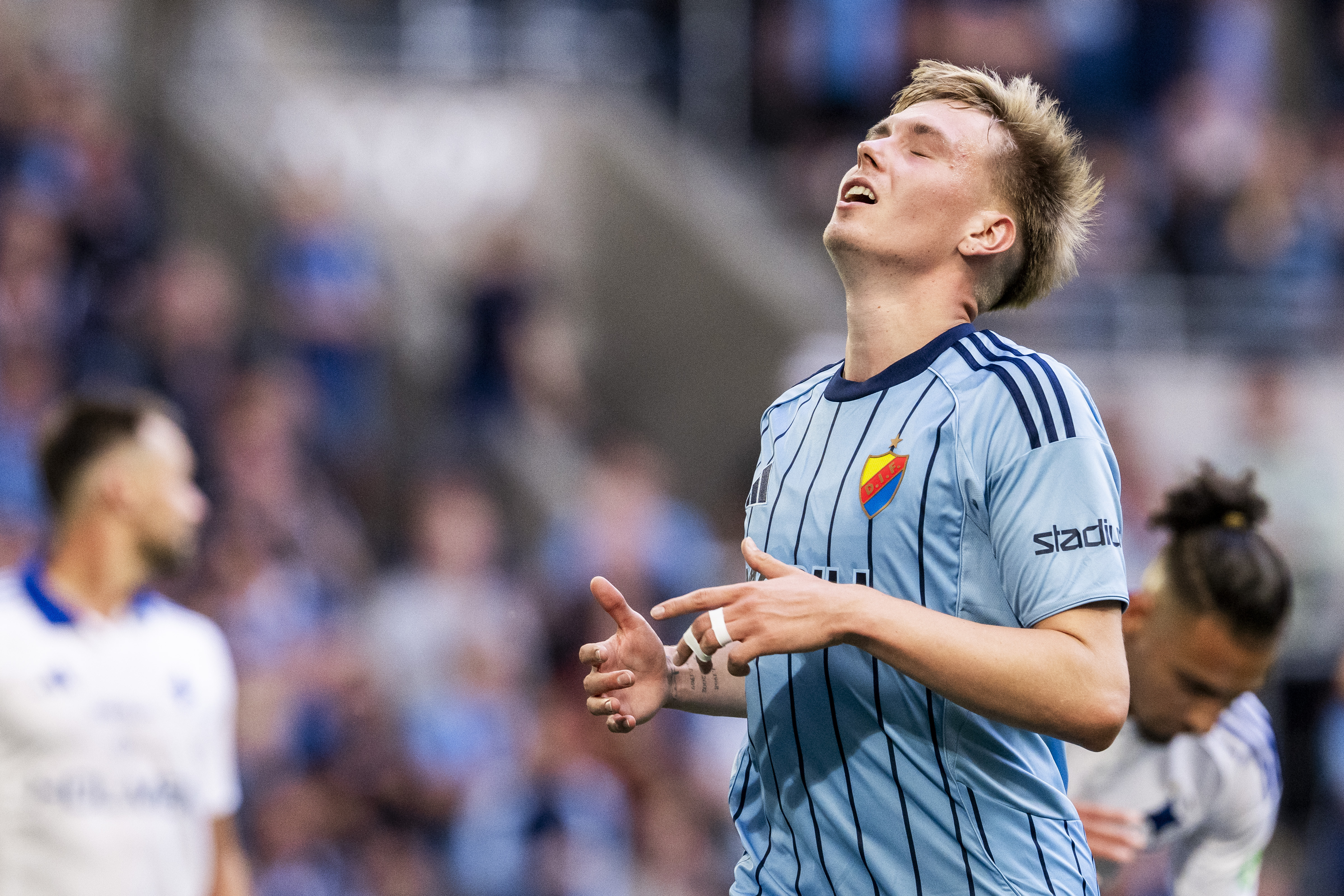 Haarala lån sprack i sista stund - hamnar istället i "Degen"