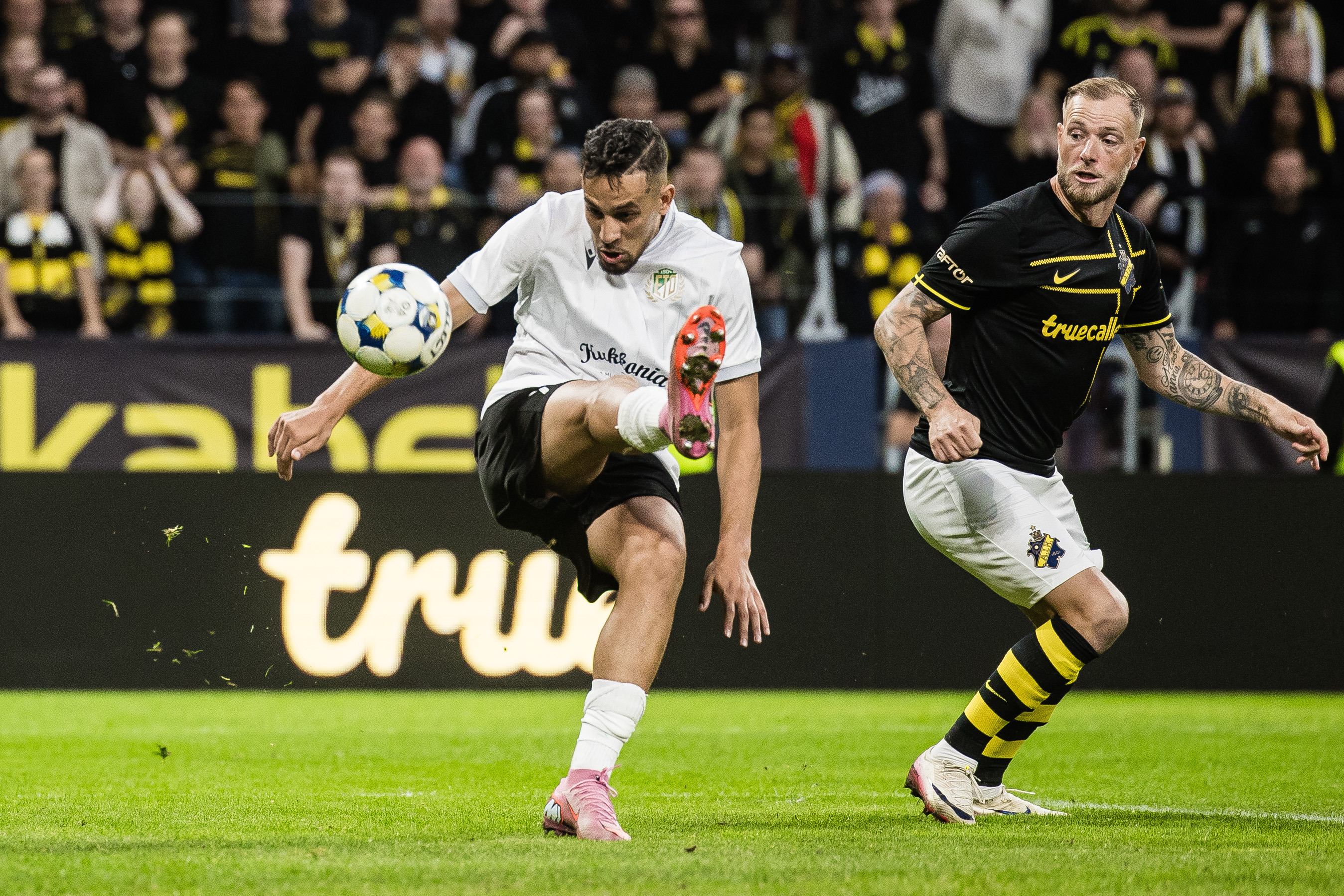 Uppgifter: MFF jagar algerier