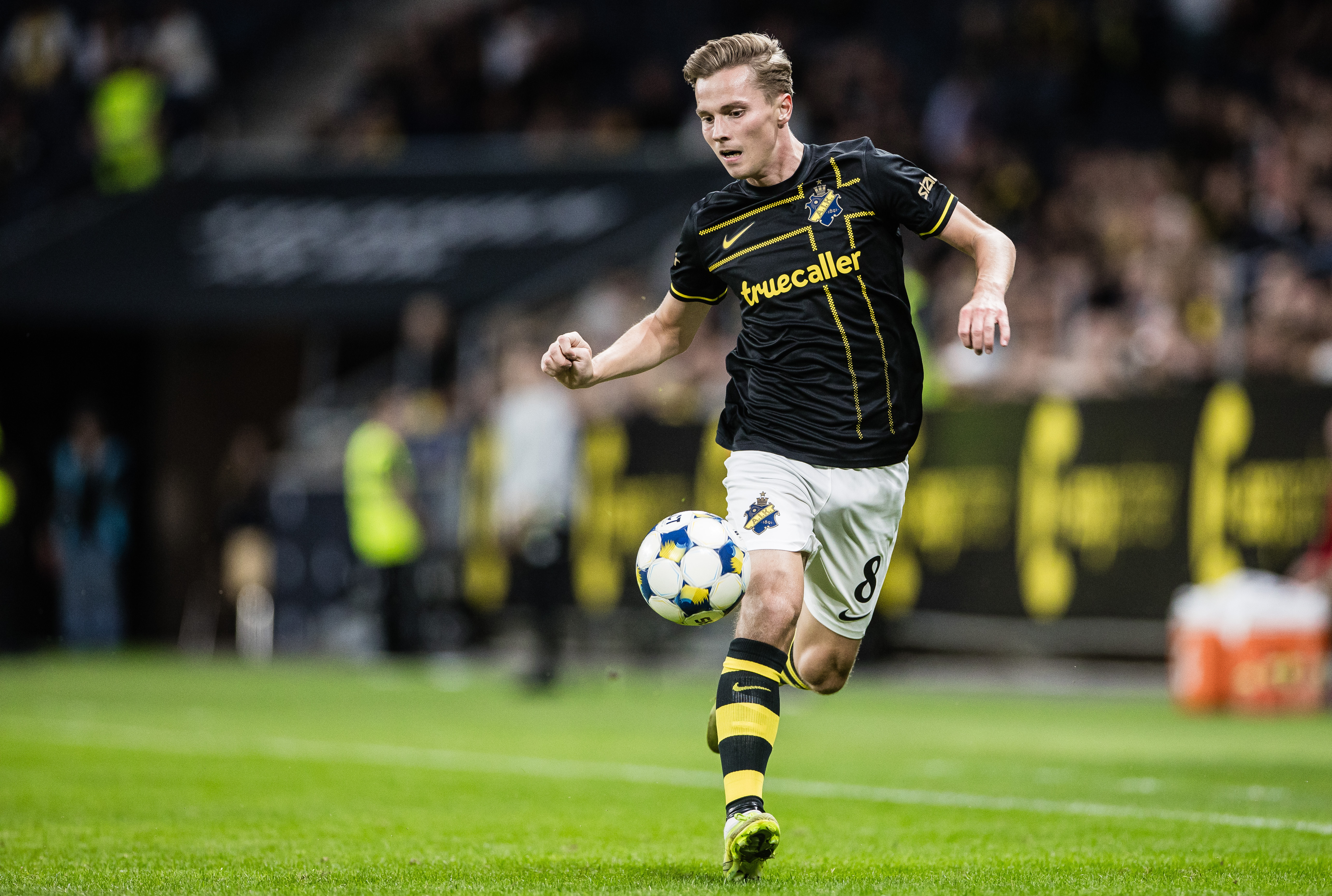 Italienska uppgifter: Bologna intresserade av Hove