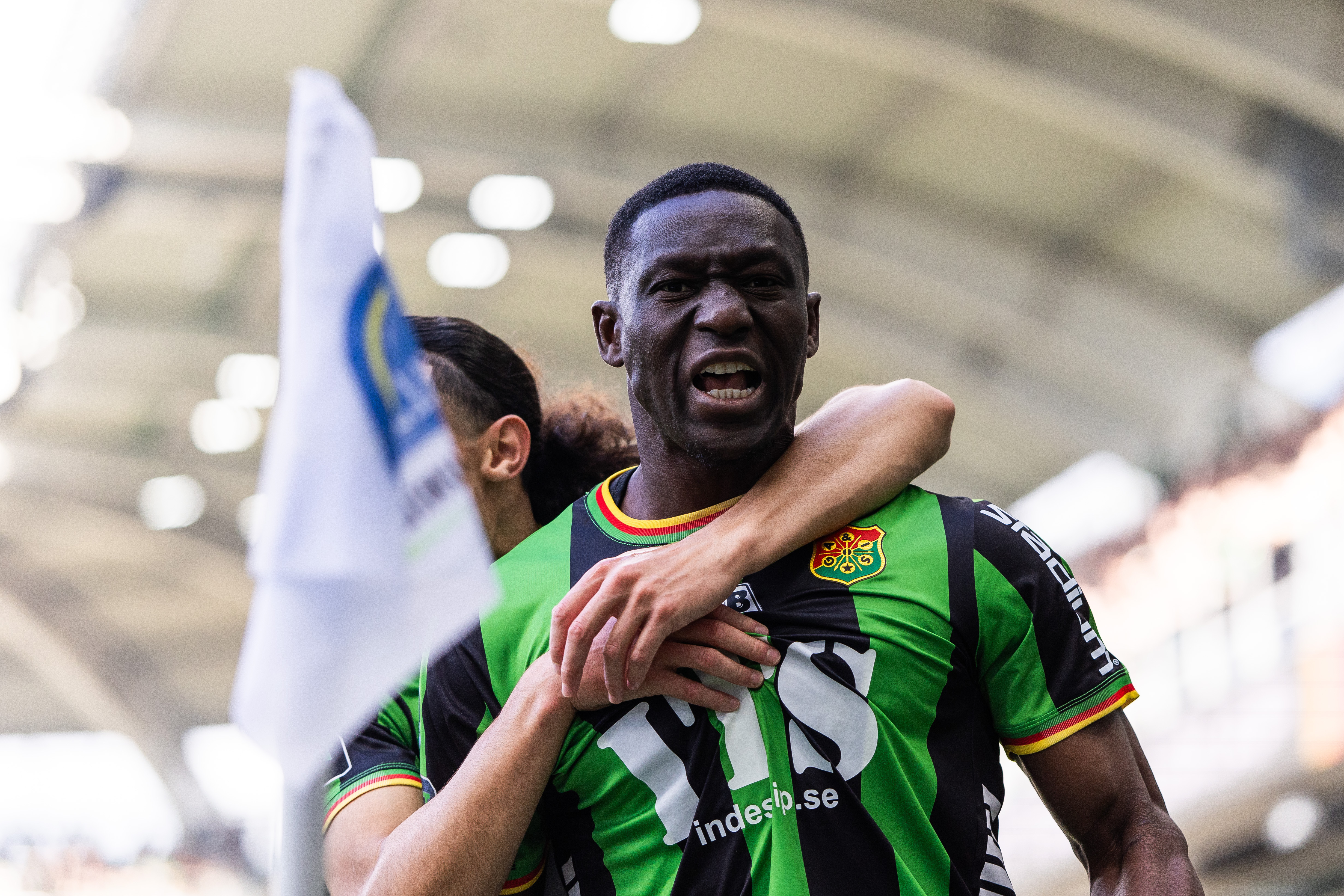 Uppgifter: La Liga klubben vill få ned priset på allsvenske anfallaren