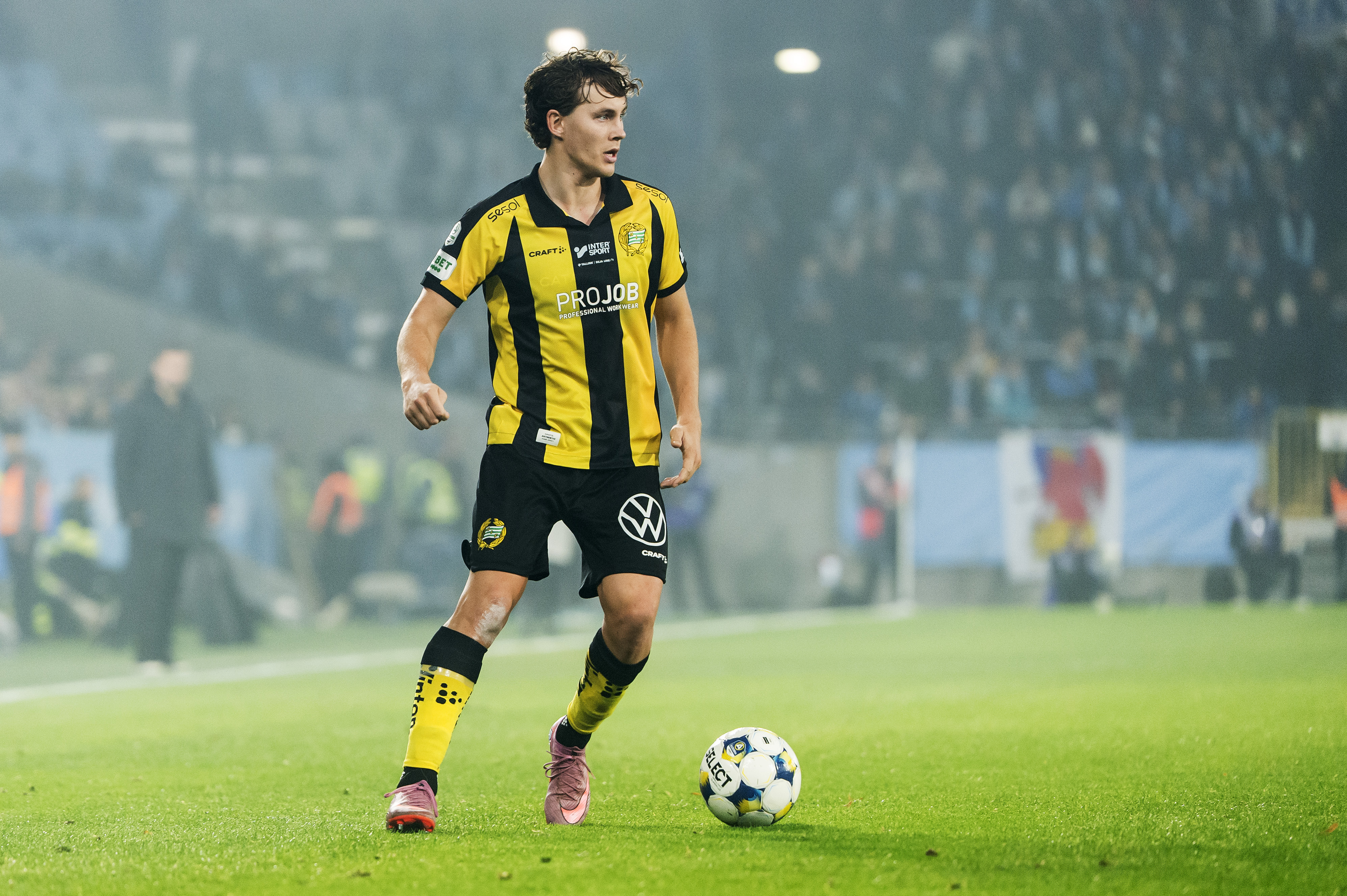 Parma jagar Skoglund igen