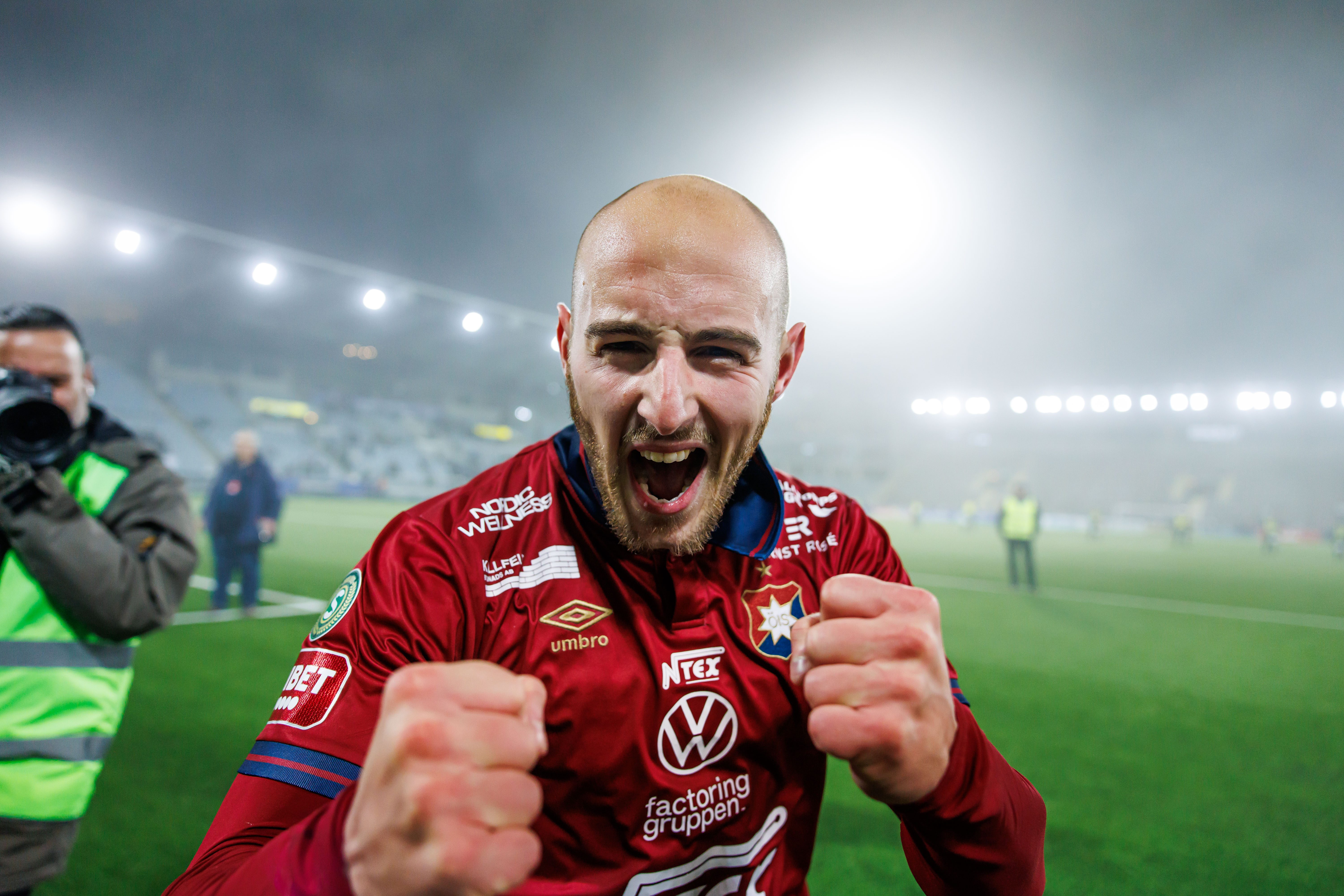 Uppgifter: Mujanic klar för AIK