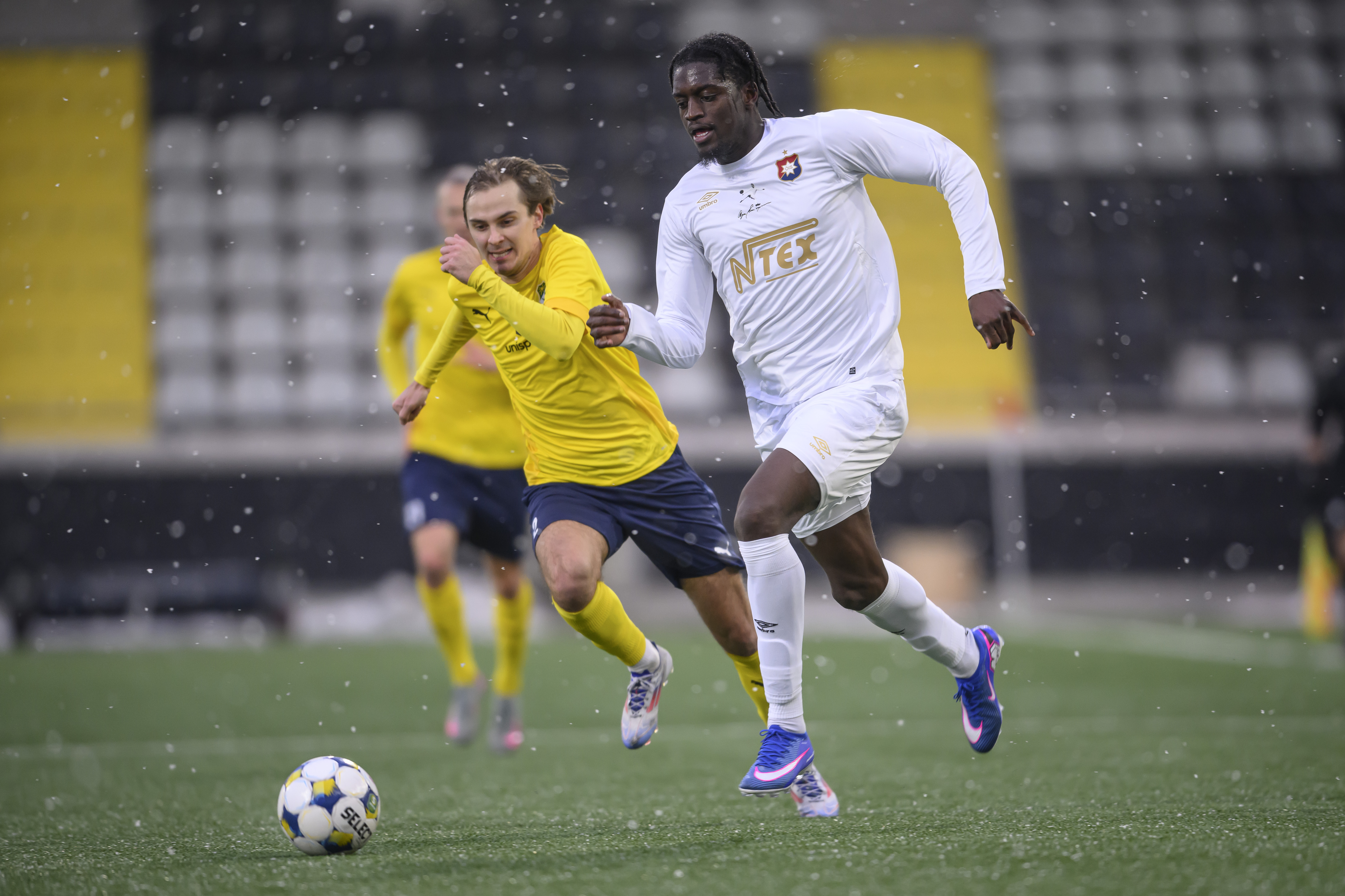 Officiellt: Michael Parker till Öis