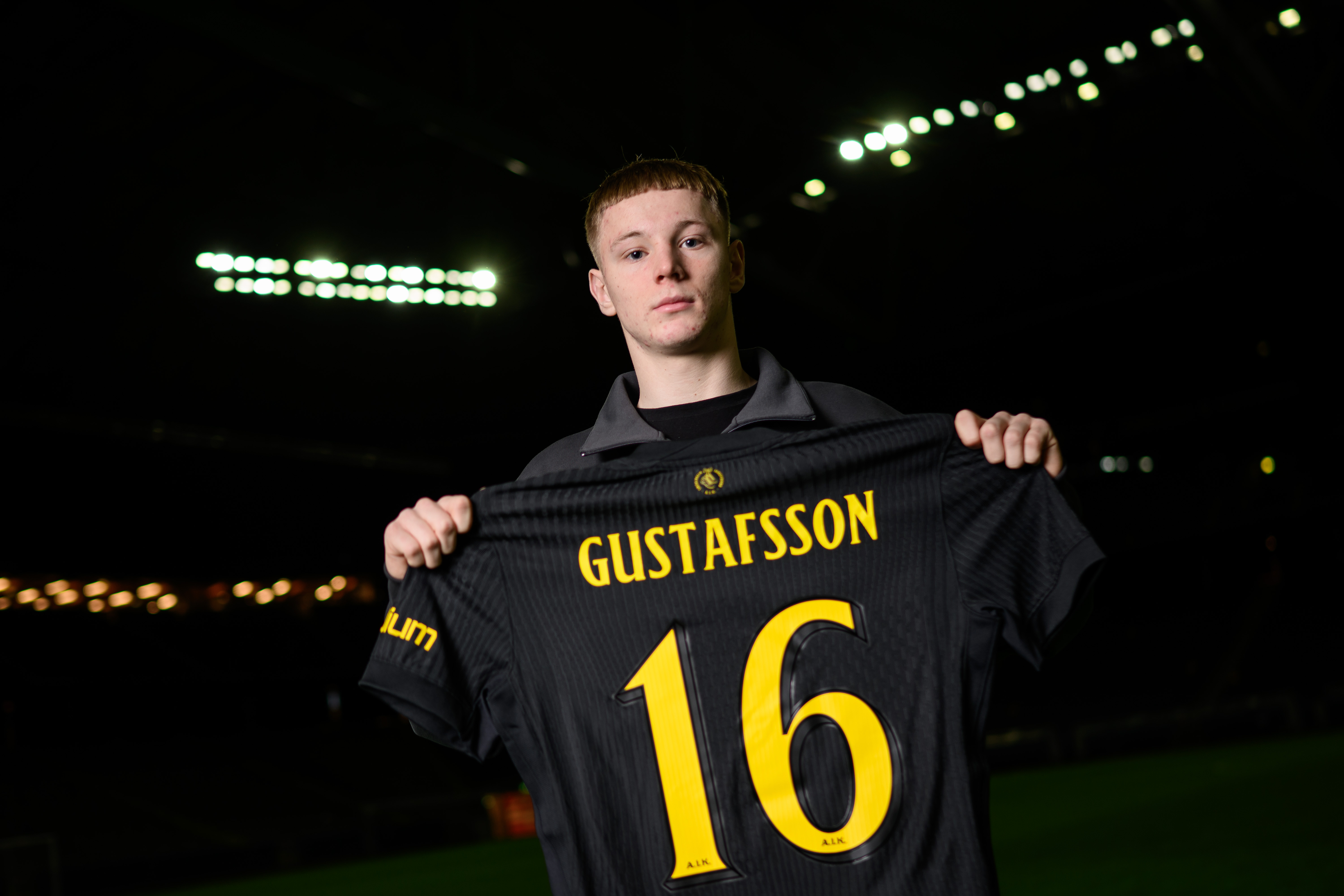 Officiellt: AIK skriver A-lagskontrakt med Gustafsson