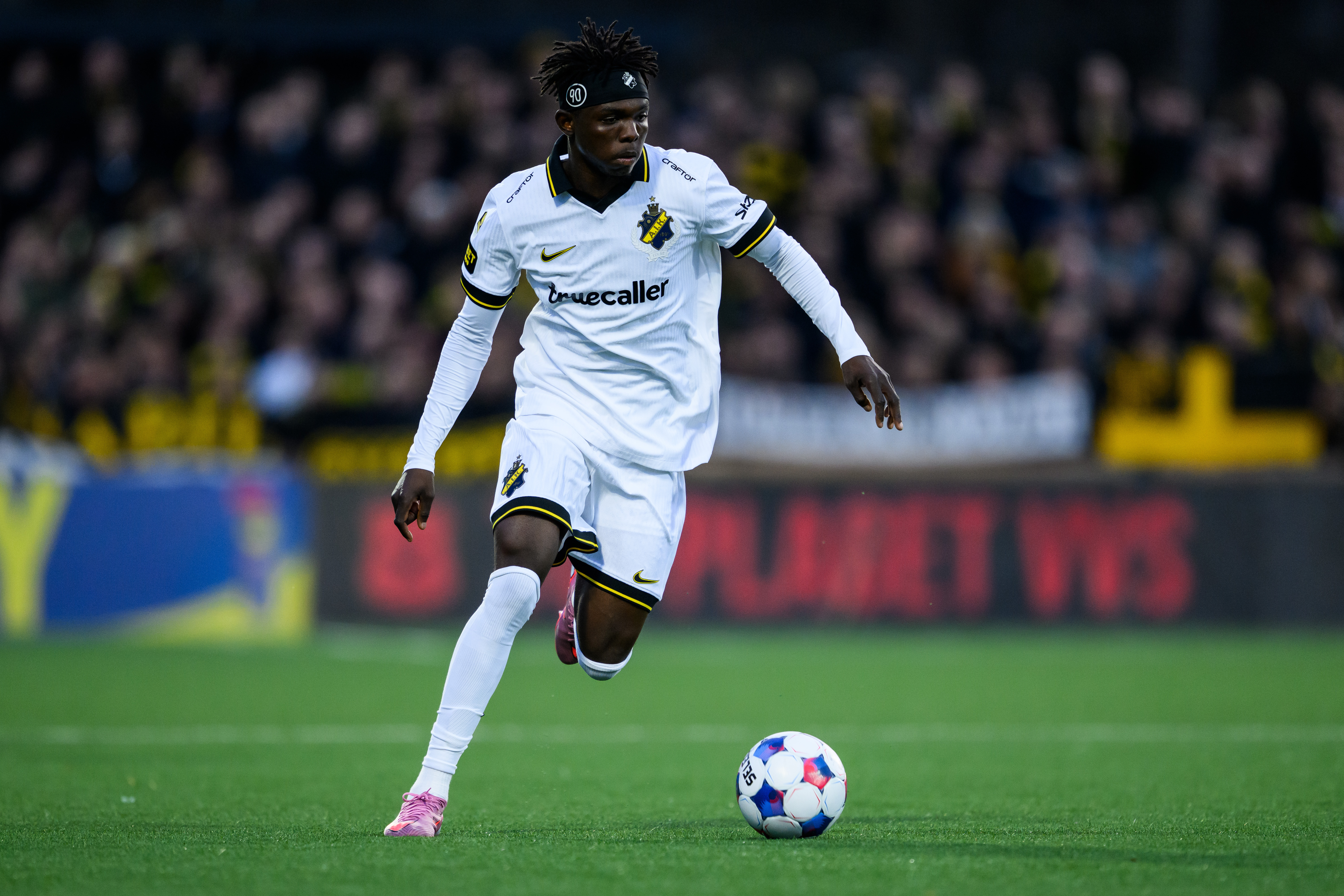 Uppgifter: Ännu en klubb in i jakten på talangen