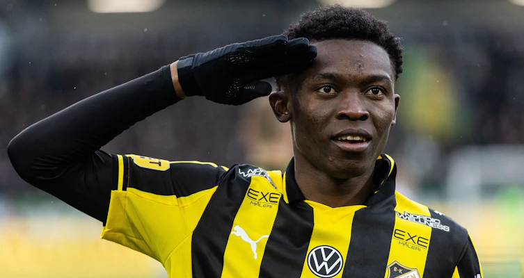 Uppgifter: Succémittfältaren jagas av utländska klubbar