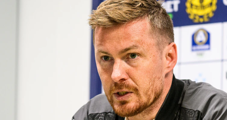 Officiellt: Allsvenska klubben sparkar tränaren