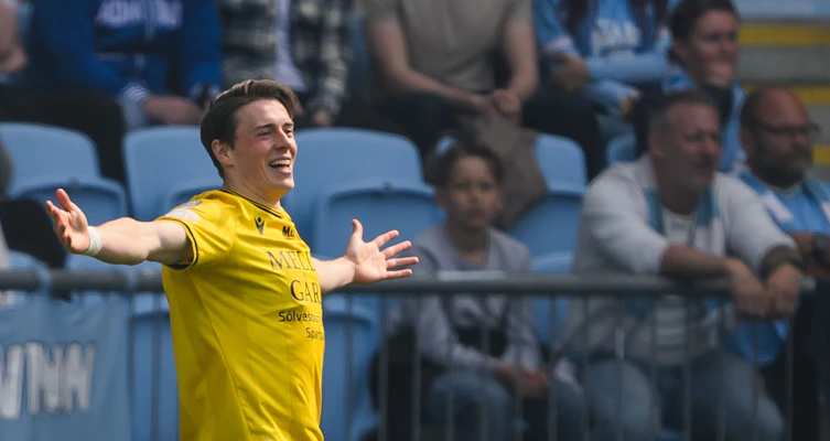 Tränaren avslöjar intresset från The Championship kring stjärnan