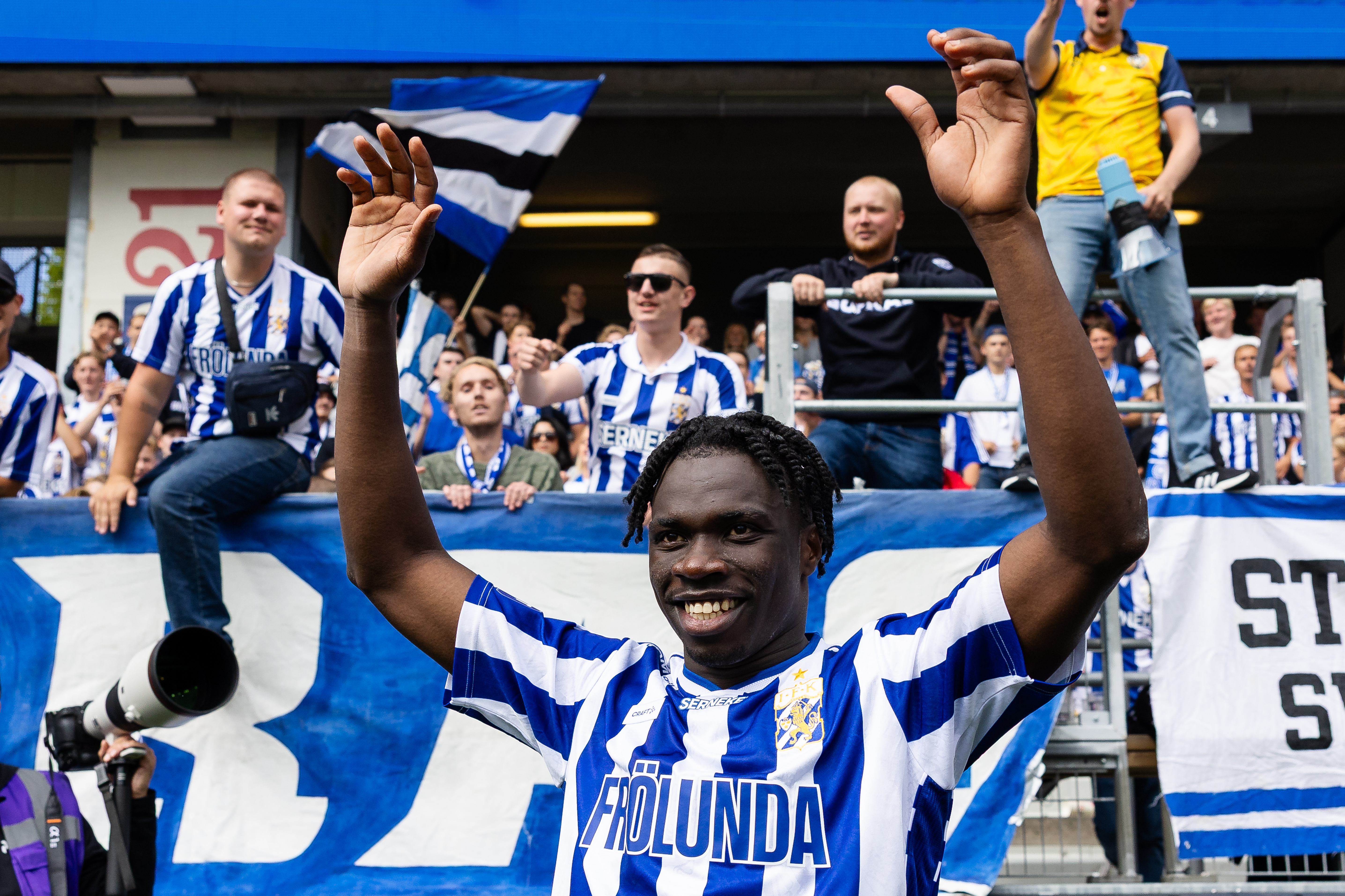 Officiellt: Storklubben säljer mittbacken till La Liga