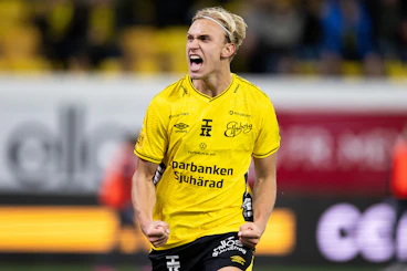 BB261012 JJ074