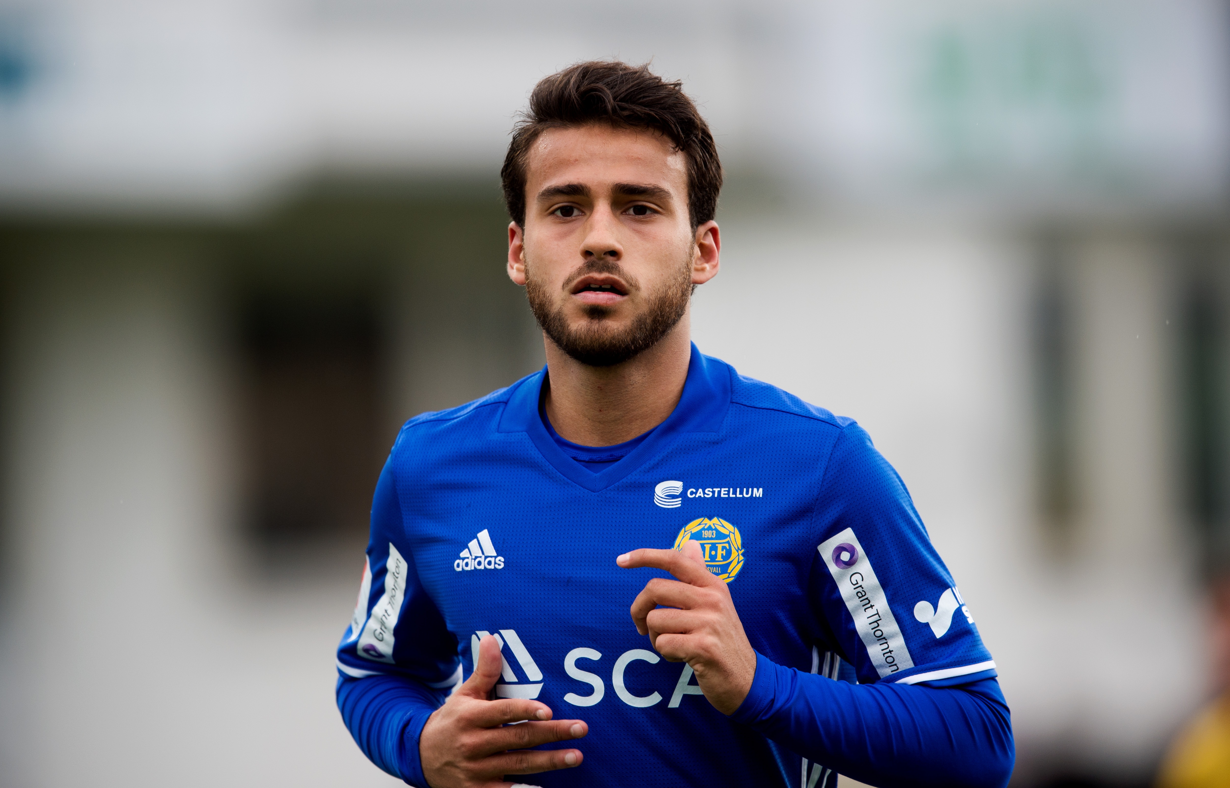 Mittfältaren testas av allsvensk klubb