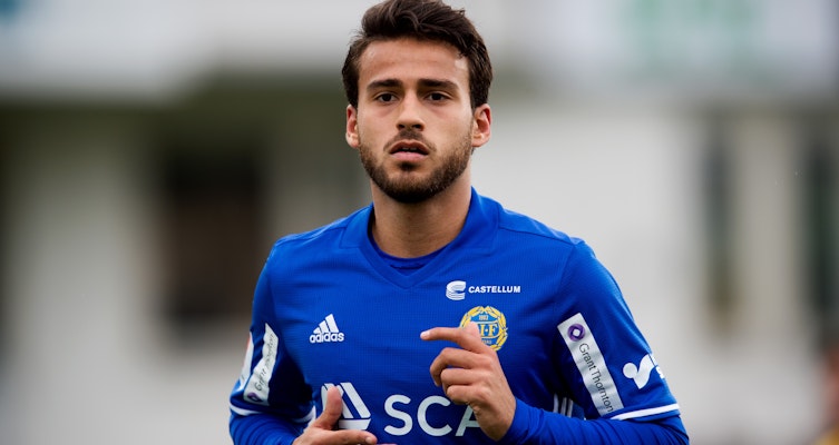 Mittfältaren testas av allsvensk klubb