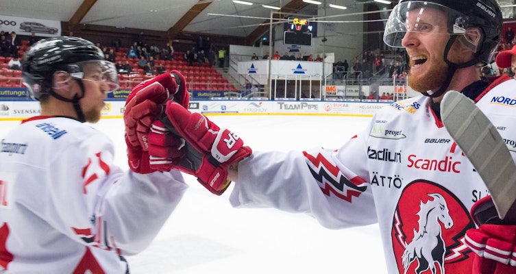 Vita Hästen bryter kontraktet med kvalitetsforwarden