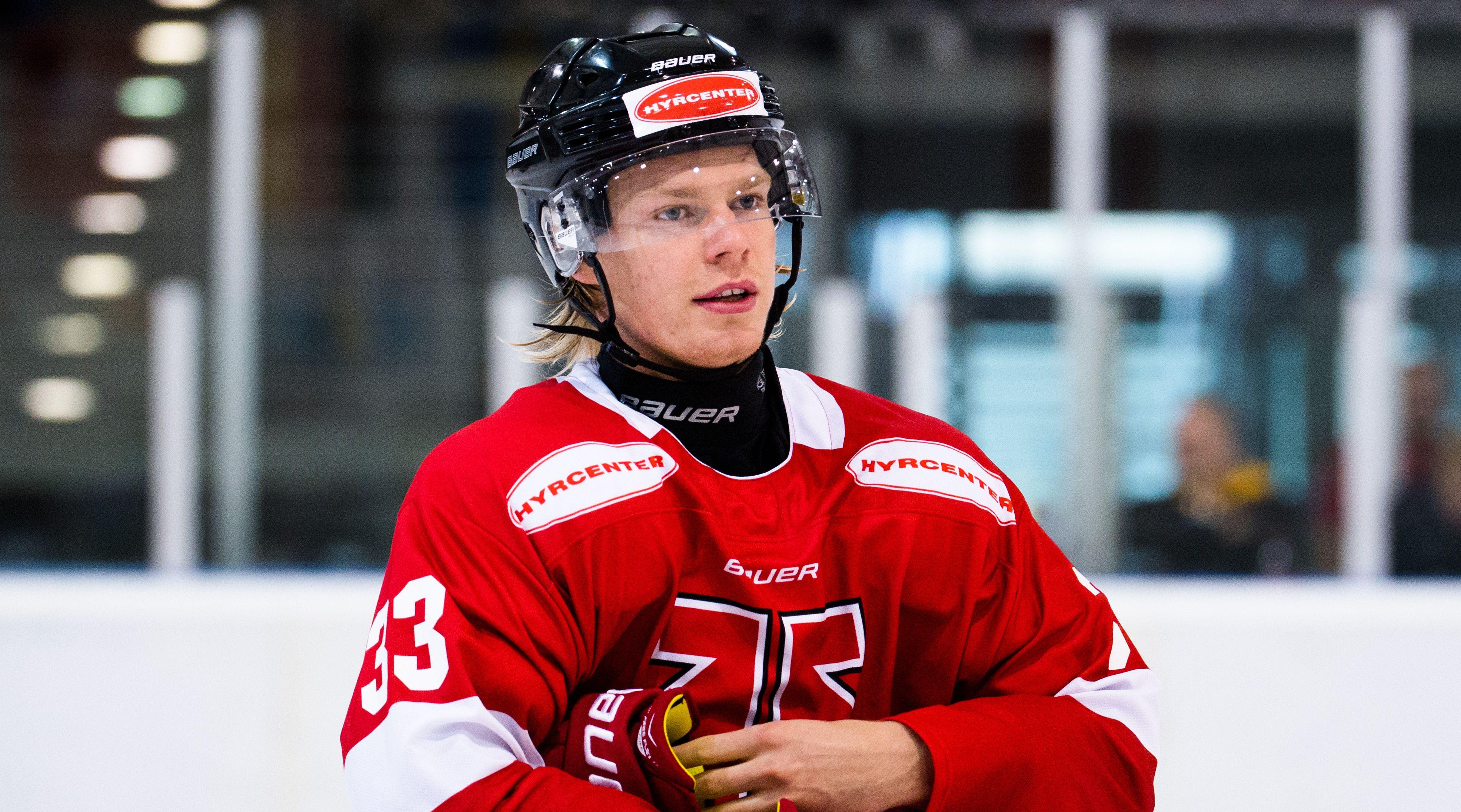 Centern förlänger kontraktet med SHL-klubben