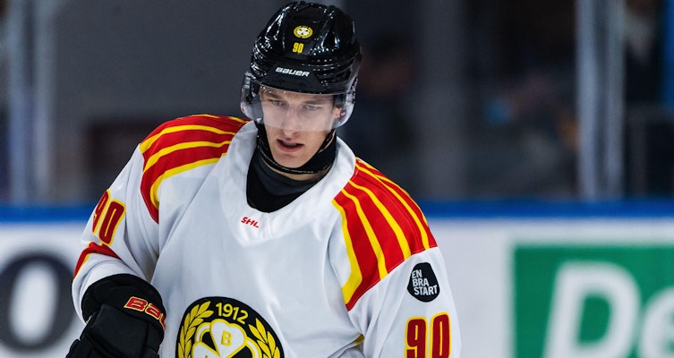 Succébacken förlänger med SHL-klubben