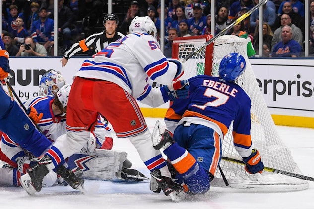 E2 D61 CC8 04 D7 4934 9704 AC3 C71 EADB4 C