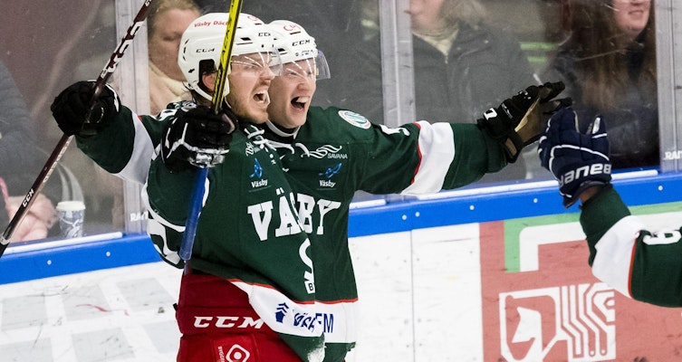 Tio (!) mål av Väsby när de allsvenska nykomlingarna körde över Hockeyettan-laget - Lorraine, Karlsson och Axman tvåmålsskyttar