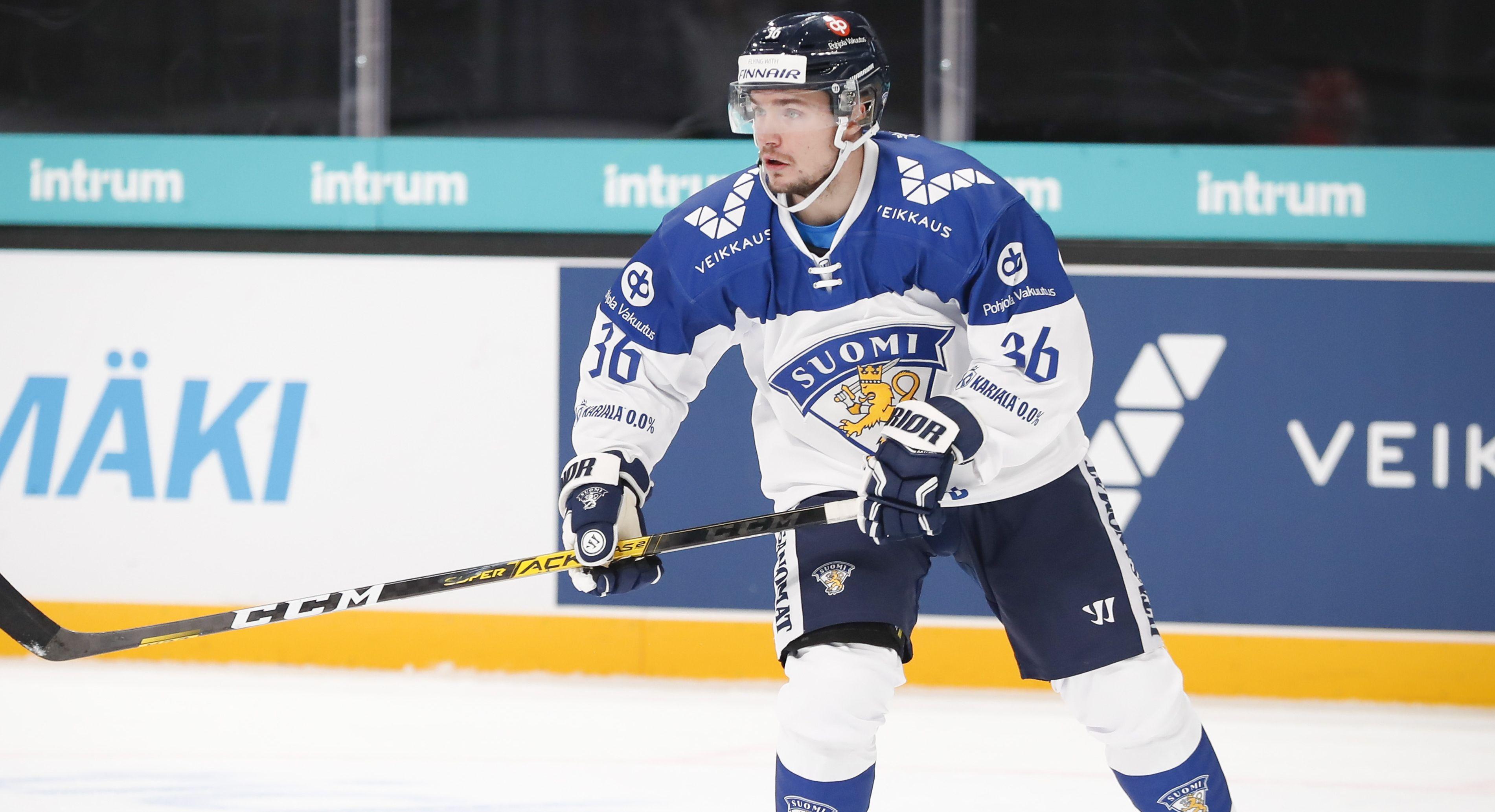 Finländsk back med landslagsmeriter till SHL