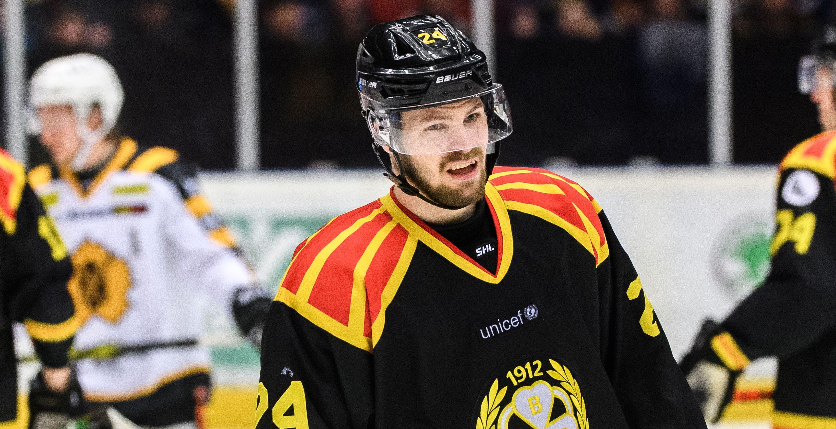 En återkomst inte aktuell: &quot;Han är med och tränar med oss&quot;